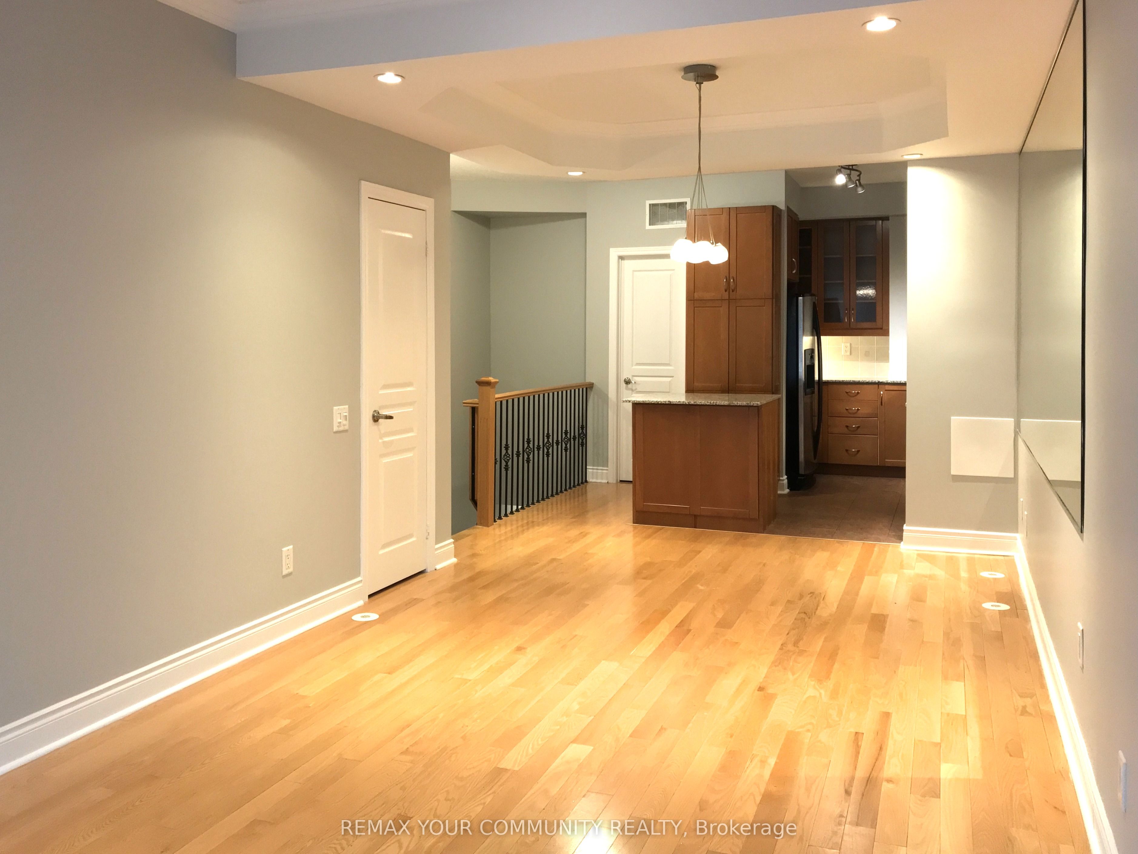 70 Byng Avenue 29, Toronto, ON M2N 7L9 photo 2