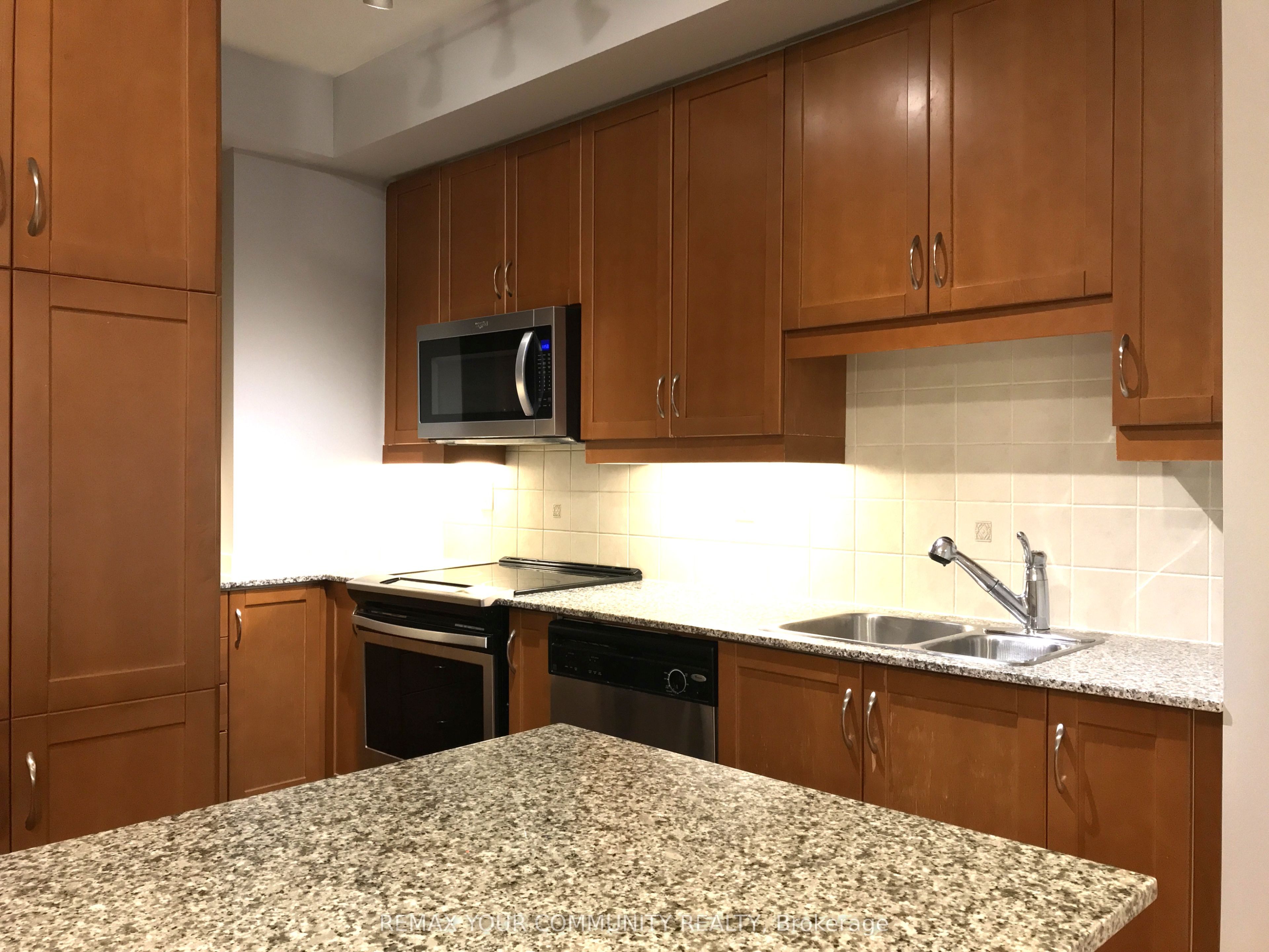 70 Byng Avenue 29, Toronto, ON M2N 7L9 photo 4