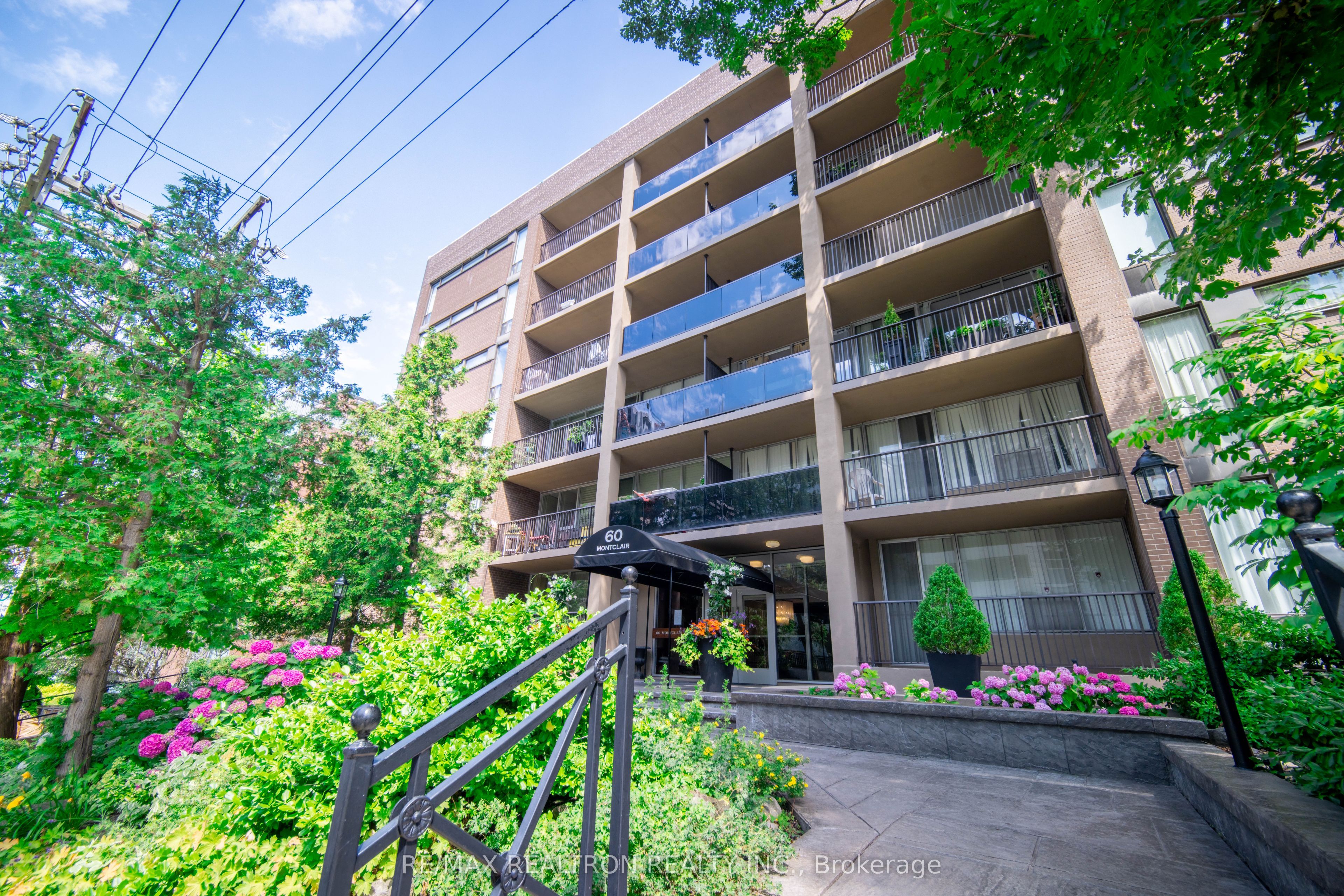60 Montclair Avenue 506, Toronto, ON M5P 1P7 photo 4