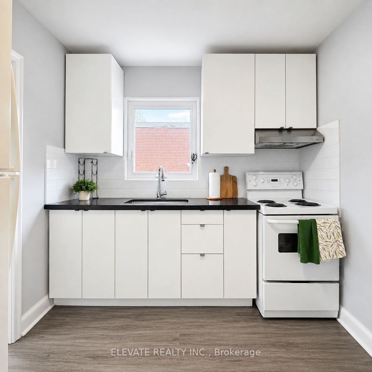 569 Oakwood Avenue, Toronto, ON M6E 2X6