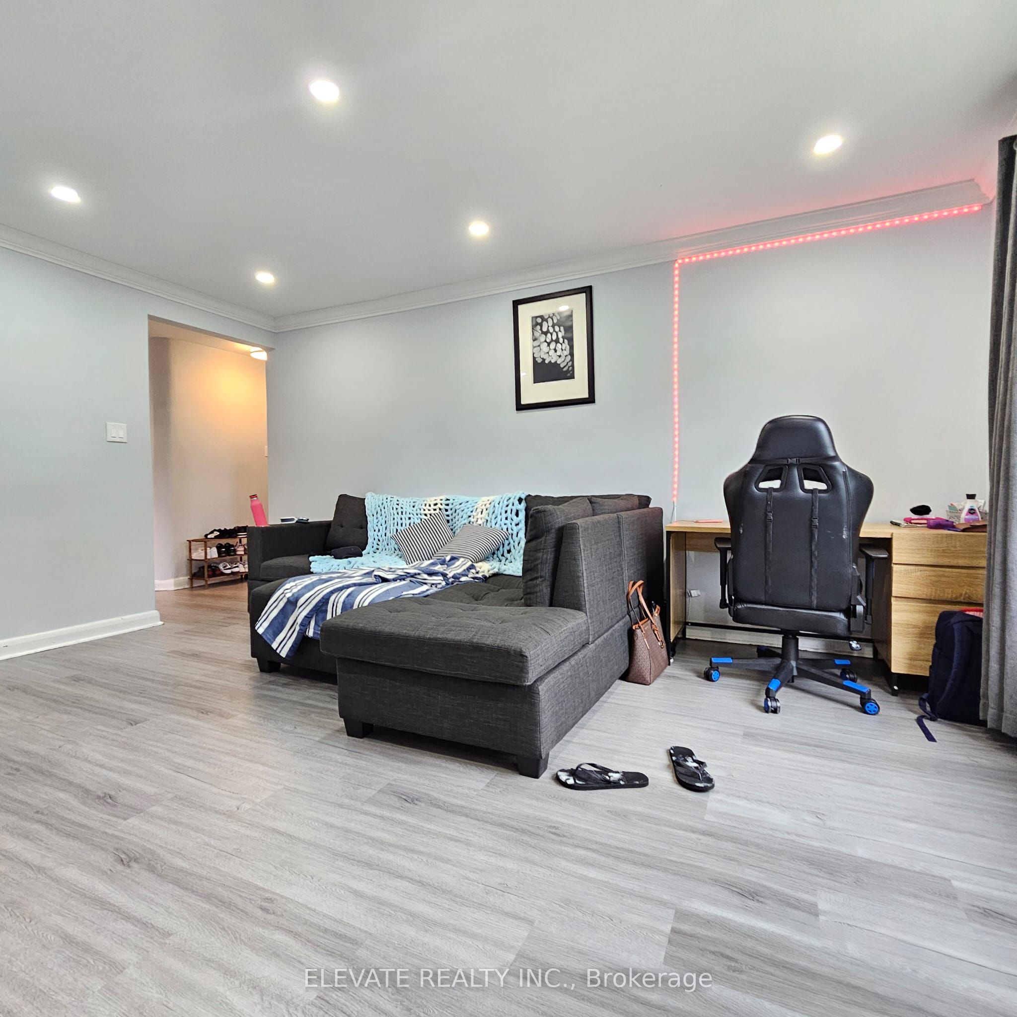 569 Oakwood Avenue, Toronto, ON M6E 2X6 photo 4