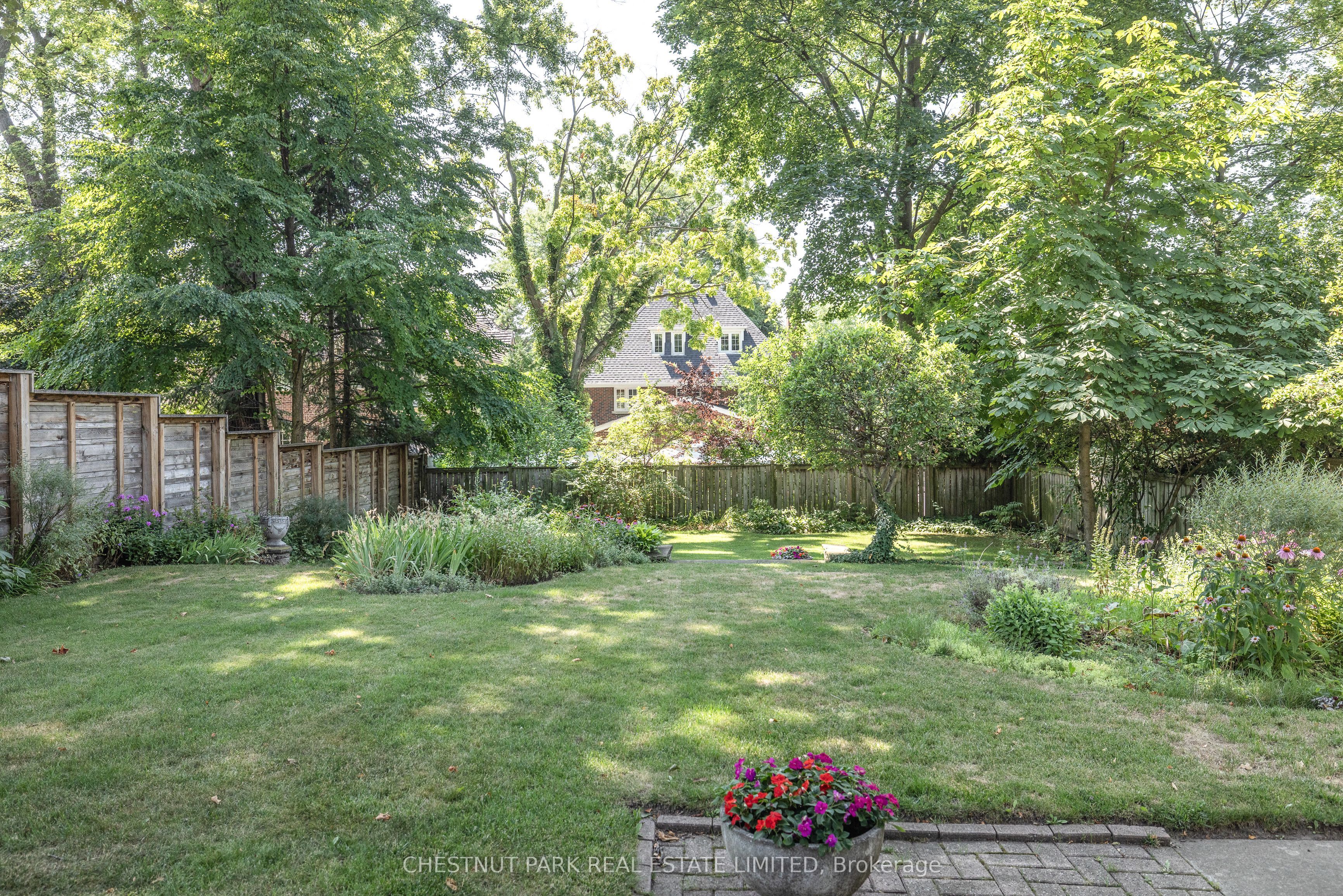 105 Dawlish Avenue, Toronto, ON M4N 1H4 photo 2
