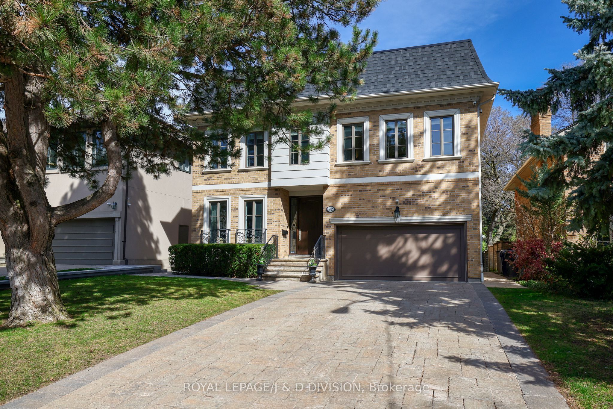 82 Munro Boulevard, Toronto, ON M2P 1C4