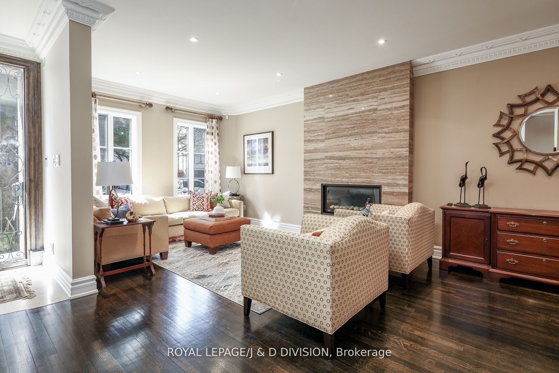 82 Munro Boulevard, Toronto, ON M2P 1C4 photo 2
