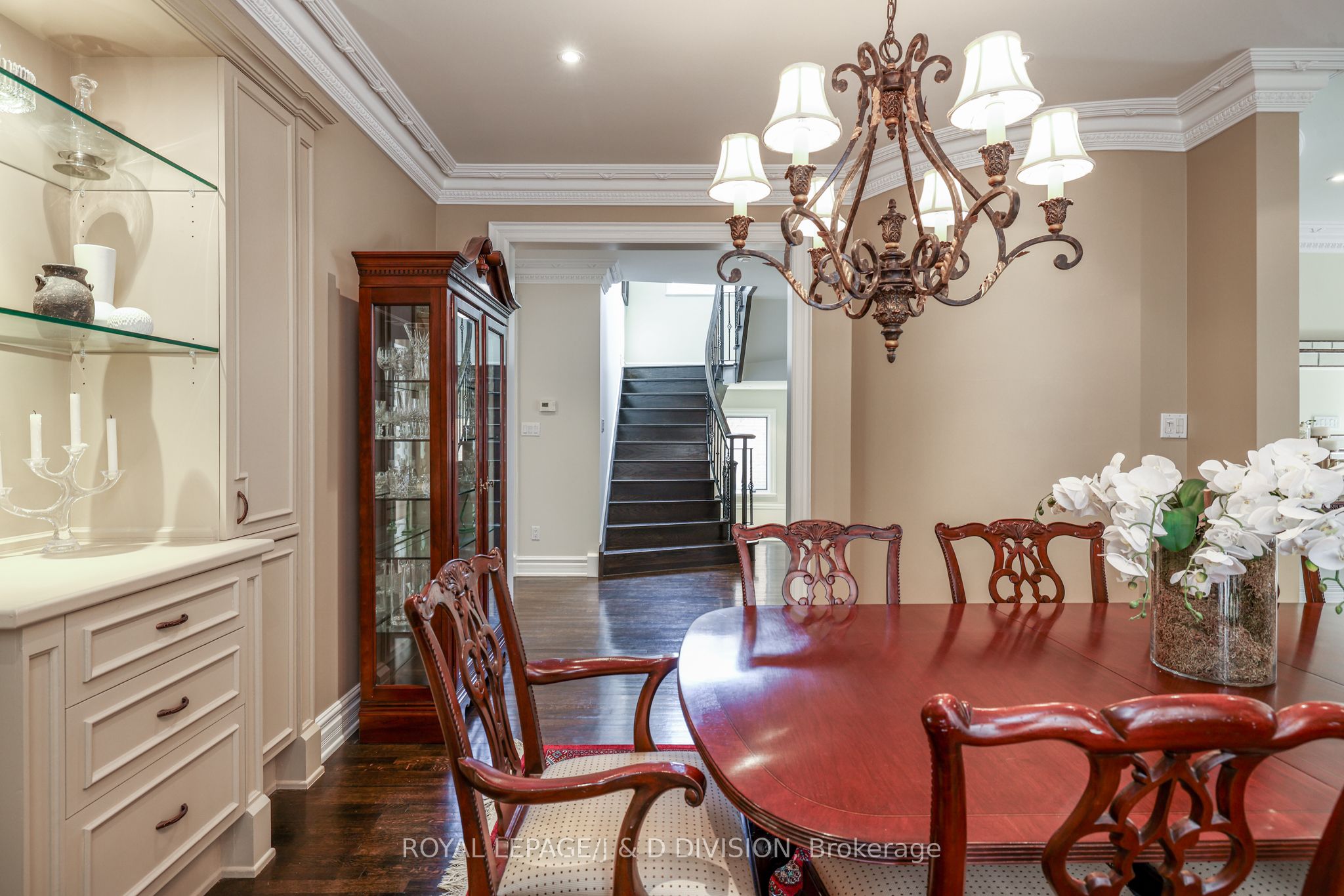 82 Munro Boulevard, Toronto, ON M2P 1C4 photo 5