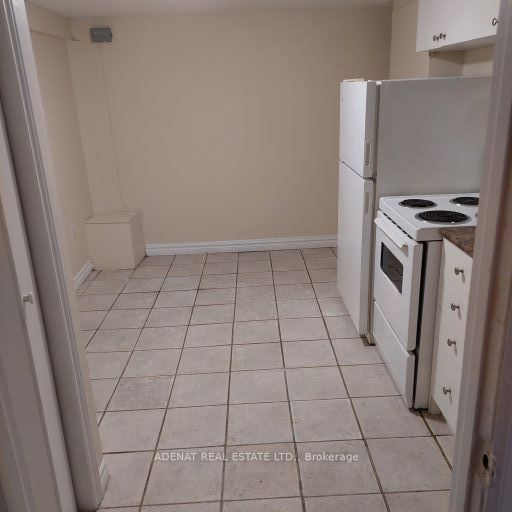 146 Fairholme Avenue Bach, Toronto, ON M6B 2X2 photo 4