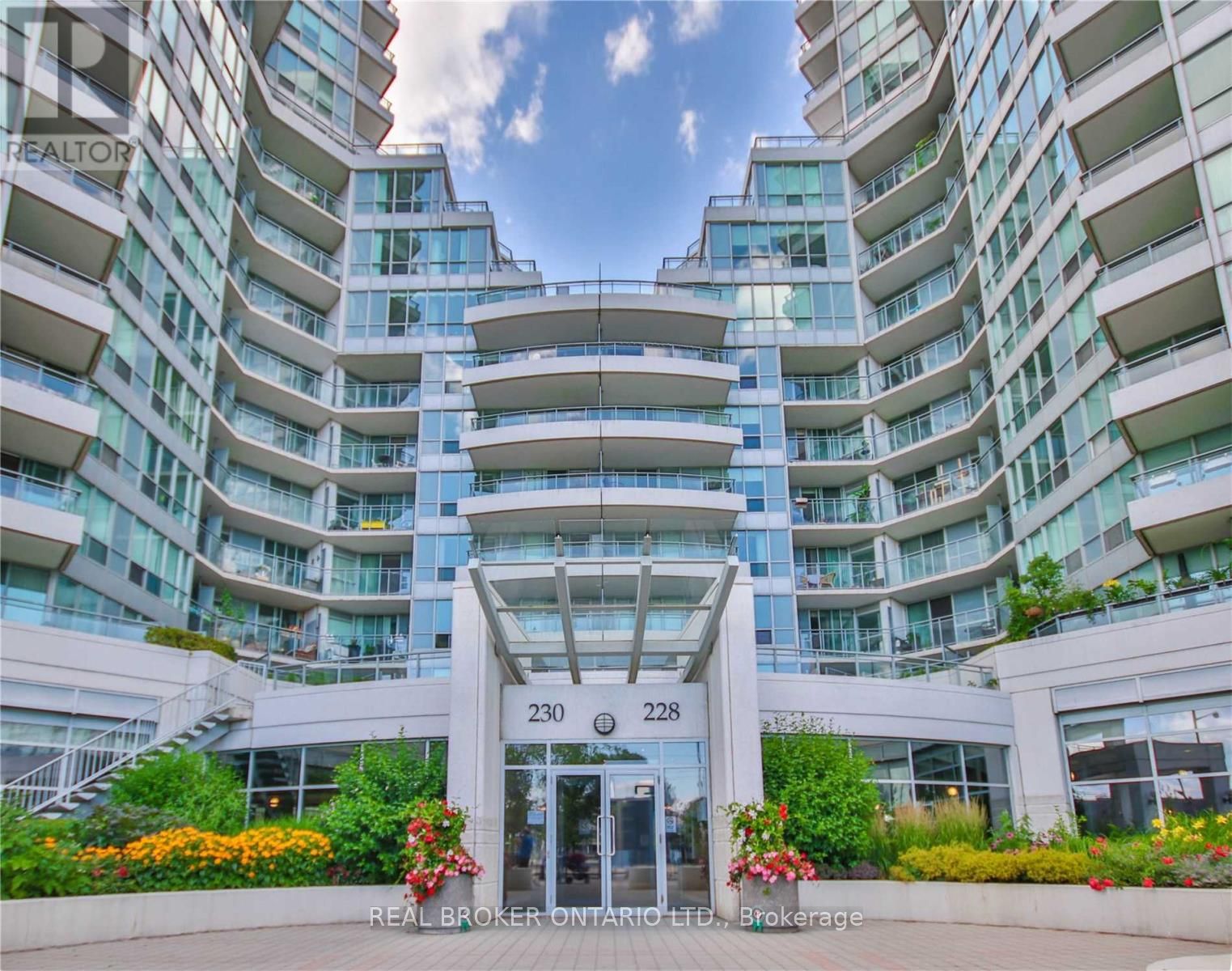 228 Queens Quay W 1501, Toronto, ON M5J 2X1 photo 2