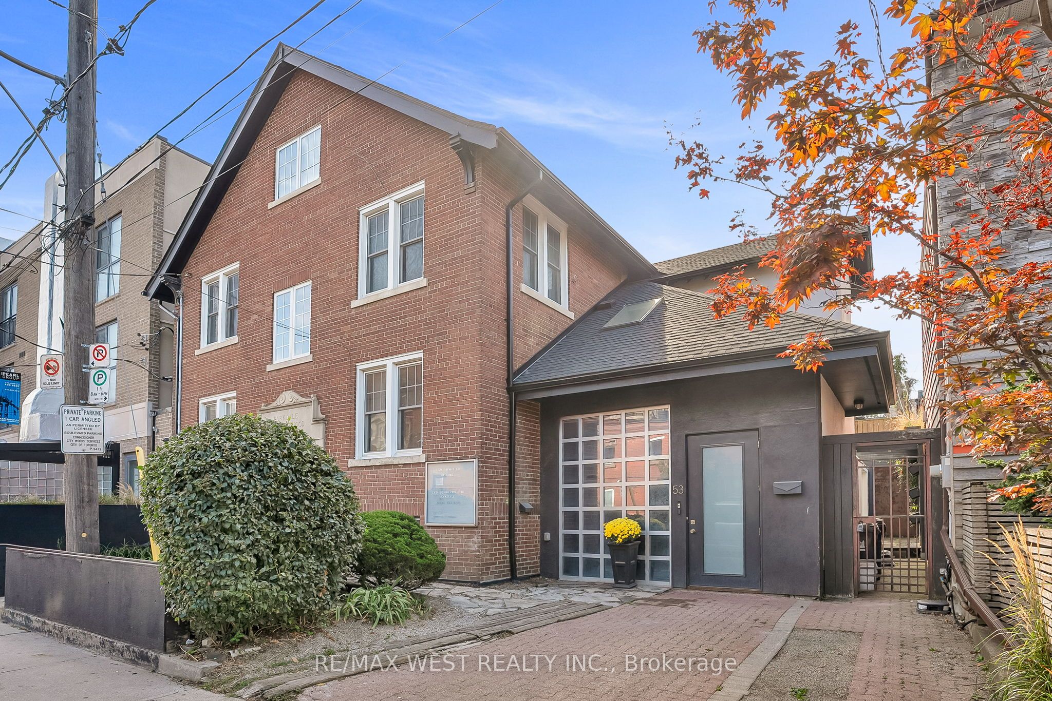 53 Argyle Street, Toronto, ON M6J 1N8