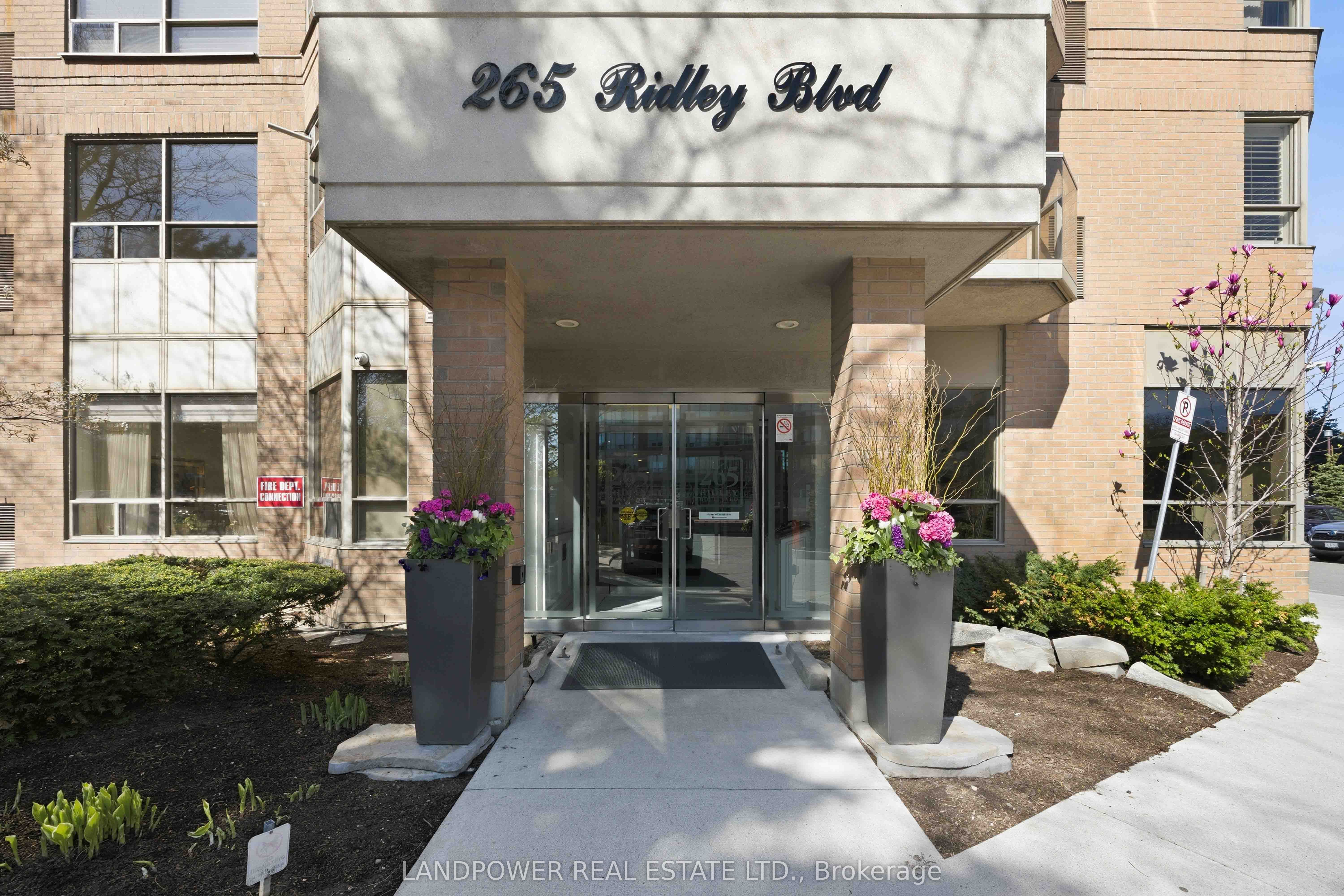 265 Ridley Boulevard 801, Toronto, ON M5M 4N8 photo 2