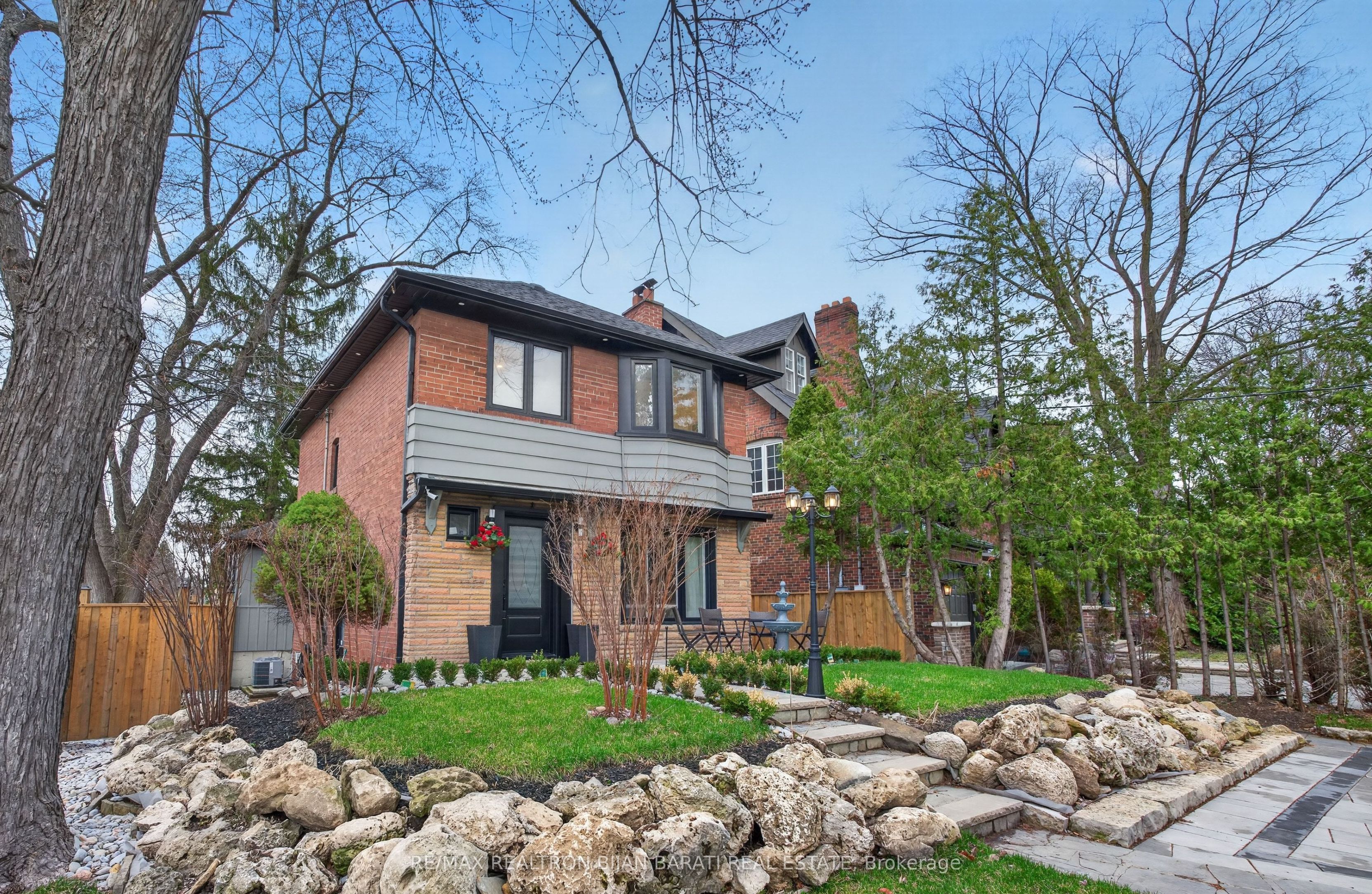 1 Wanless Crescent, Toronto, ON M4N 3B6