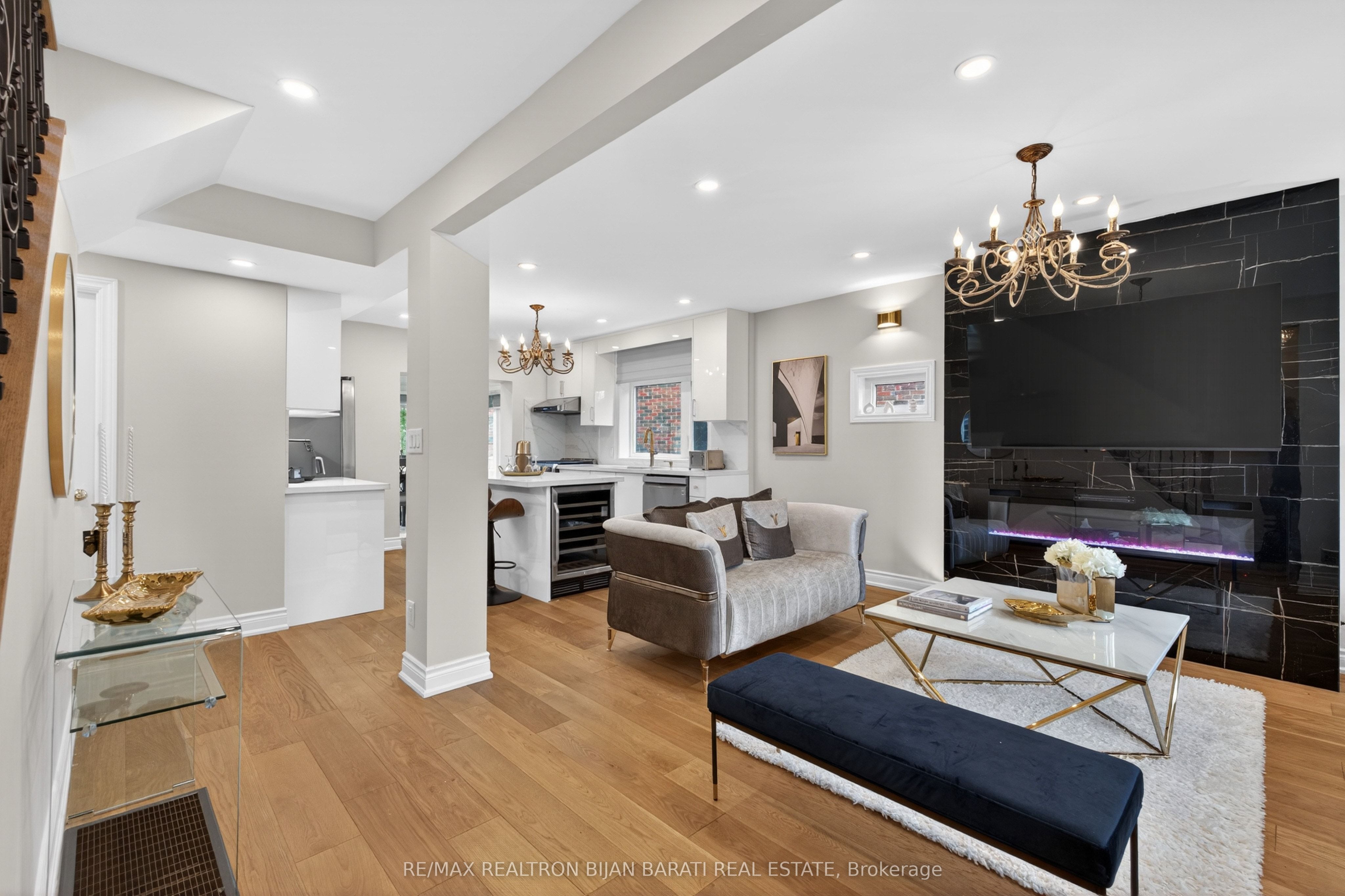 1 Wanless Crescent, Toronto, ON M4N 3B6 photo 3