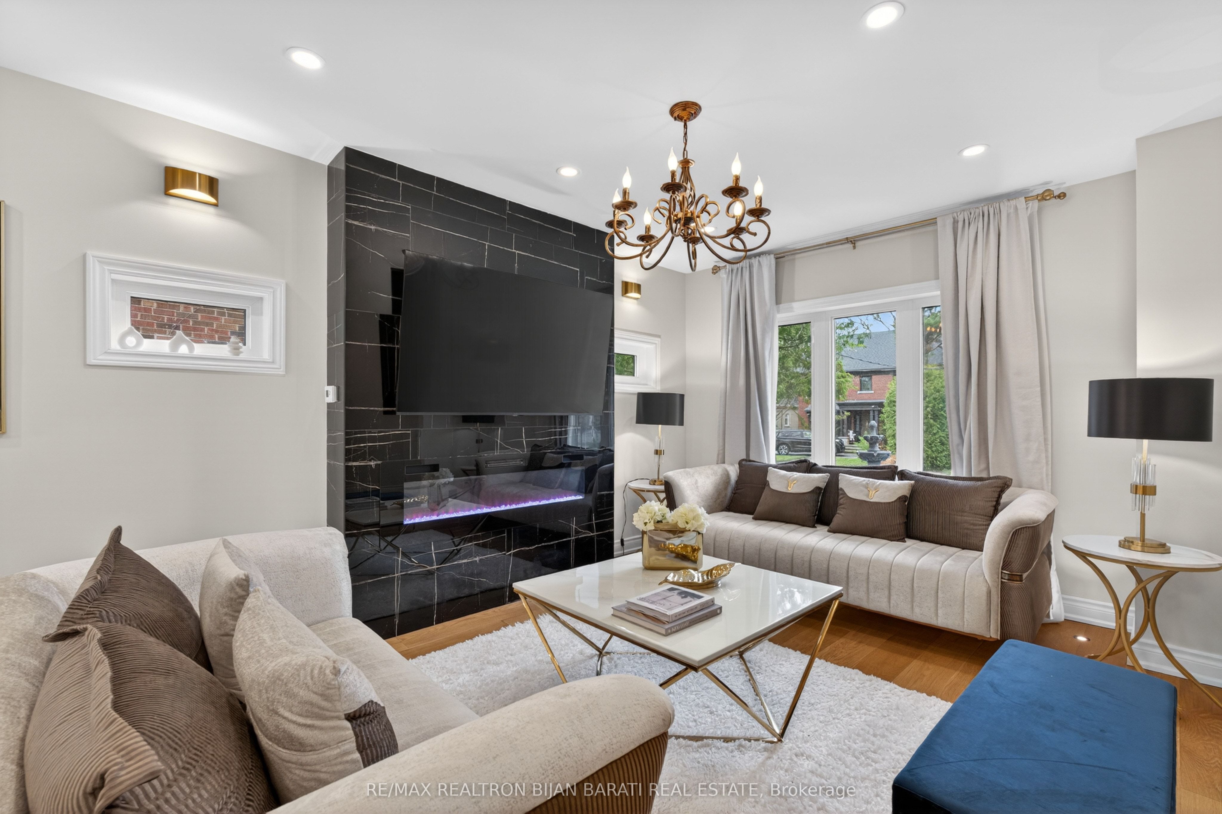 1 Wanless Crescent, Toronto, ON M4N 3B6 photo 4