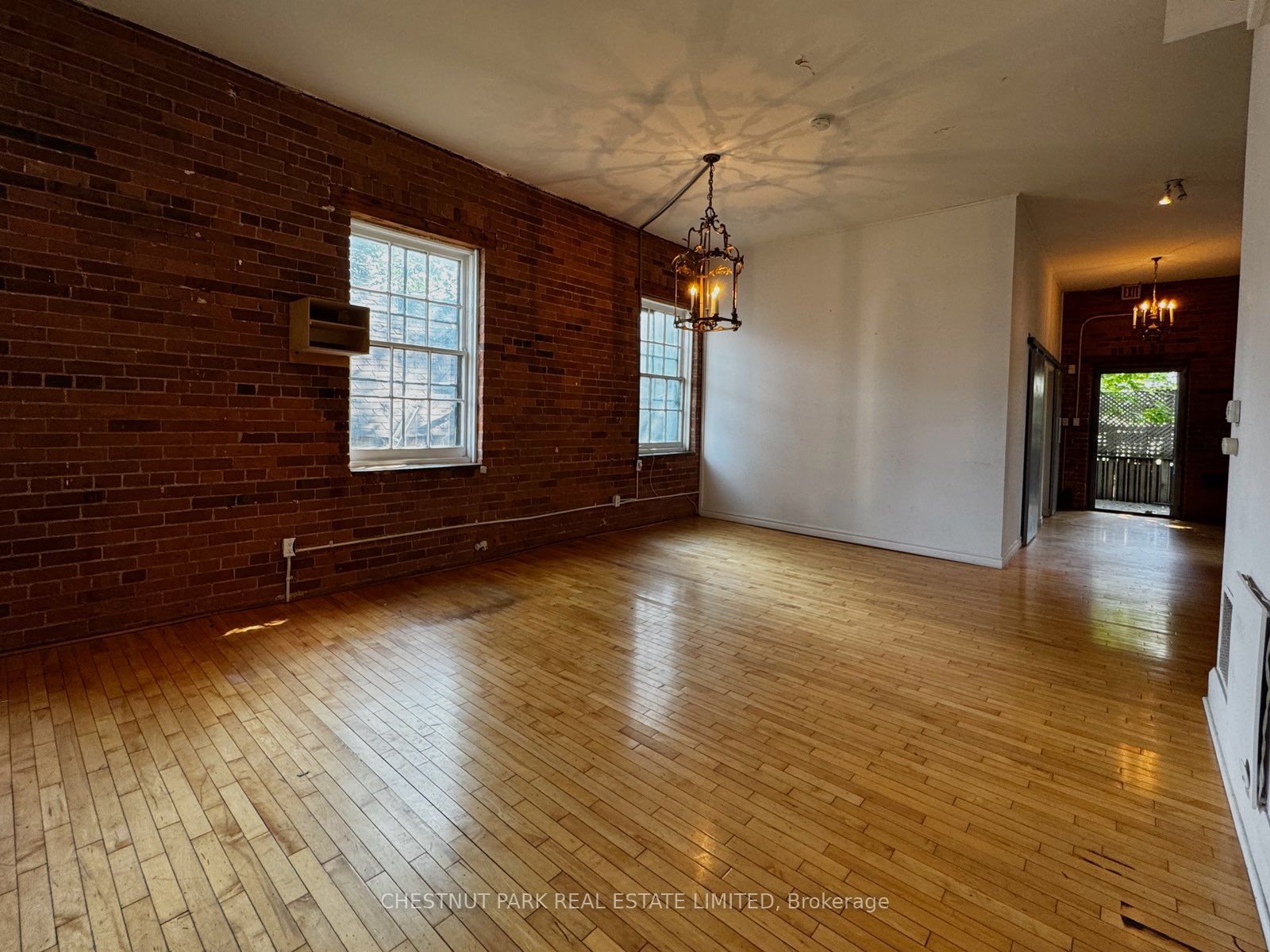 156 Sussex Mews, Toronto, ON M5S 2K1 photo 4