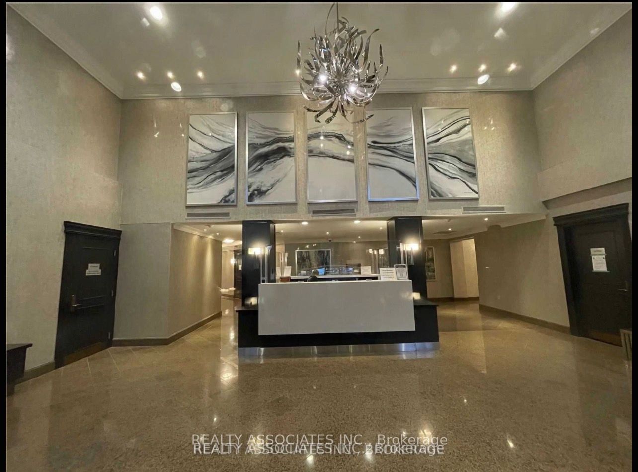 2 Clairtrell Road 815, Toronto, ON M2N 7H5 photo 4