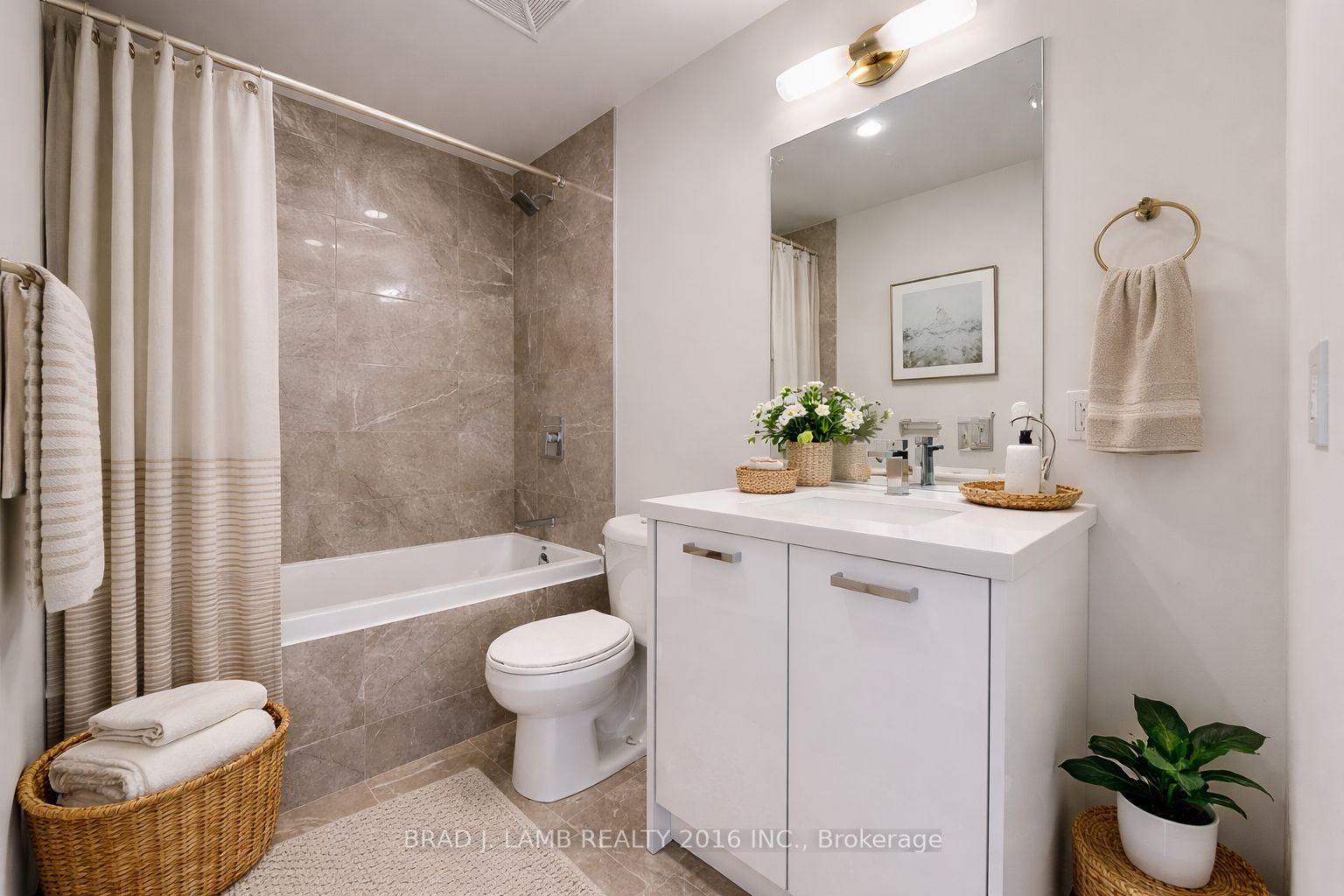 284 King Street E 303, Toronto, ON M5A 1K4 photo 4
