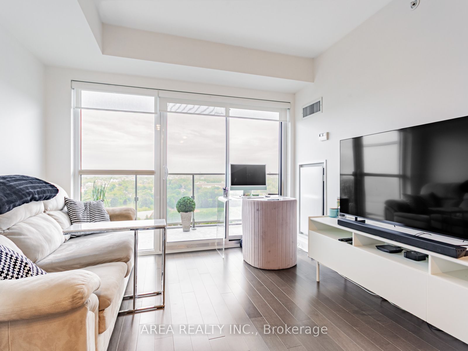 58 Orchard View Boulevard 2009, Toronto, ON M4R 0A2