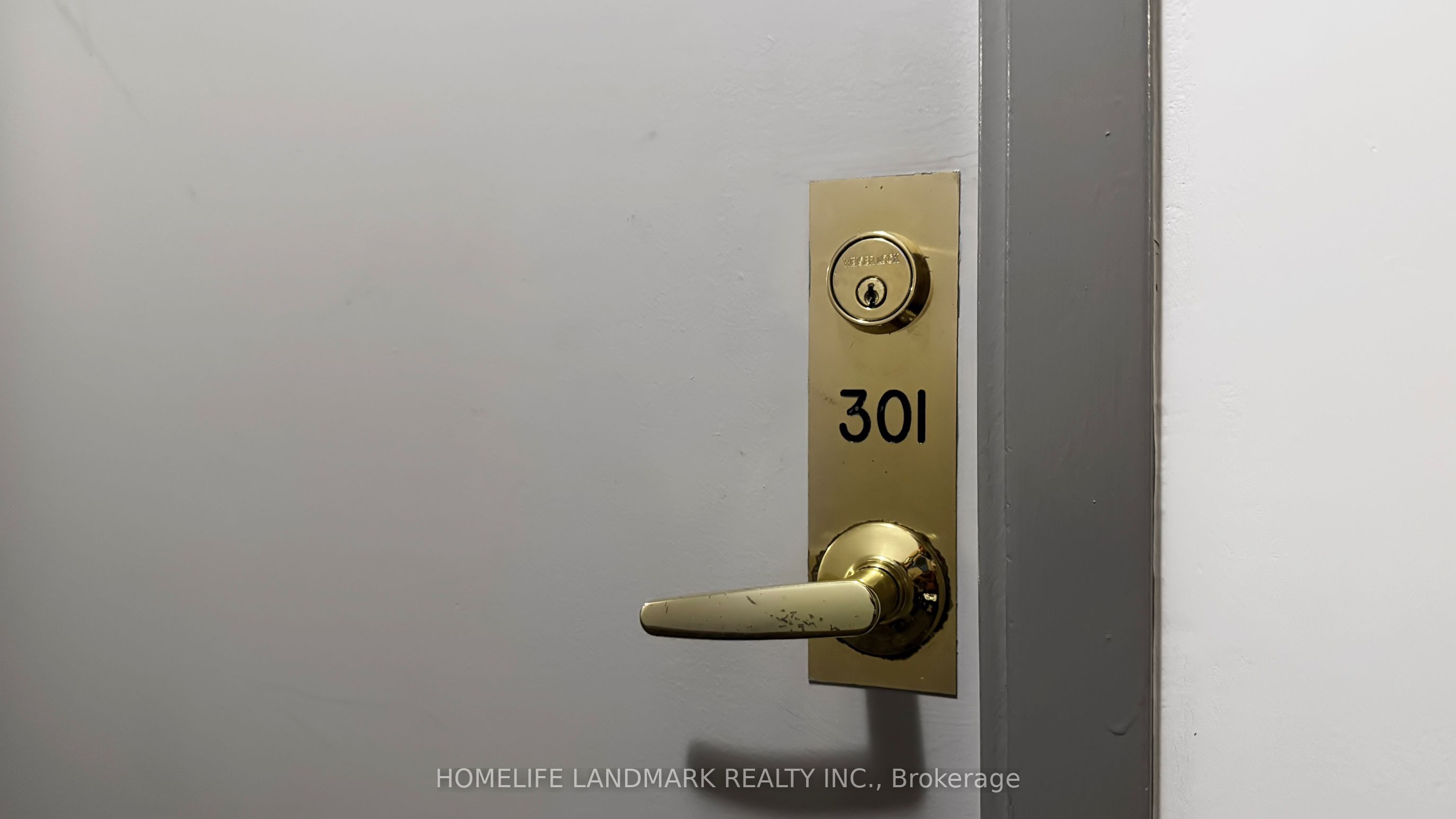 555 Wilson Heights Boulevard 301, Toronto, ON M3H 6B5 photo 5
