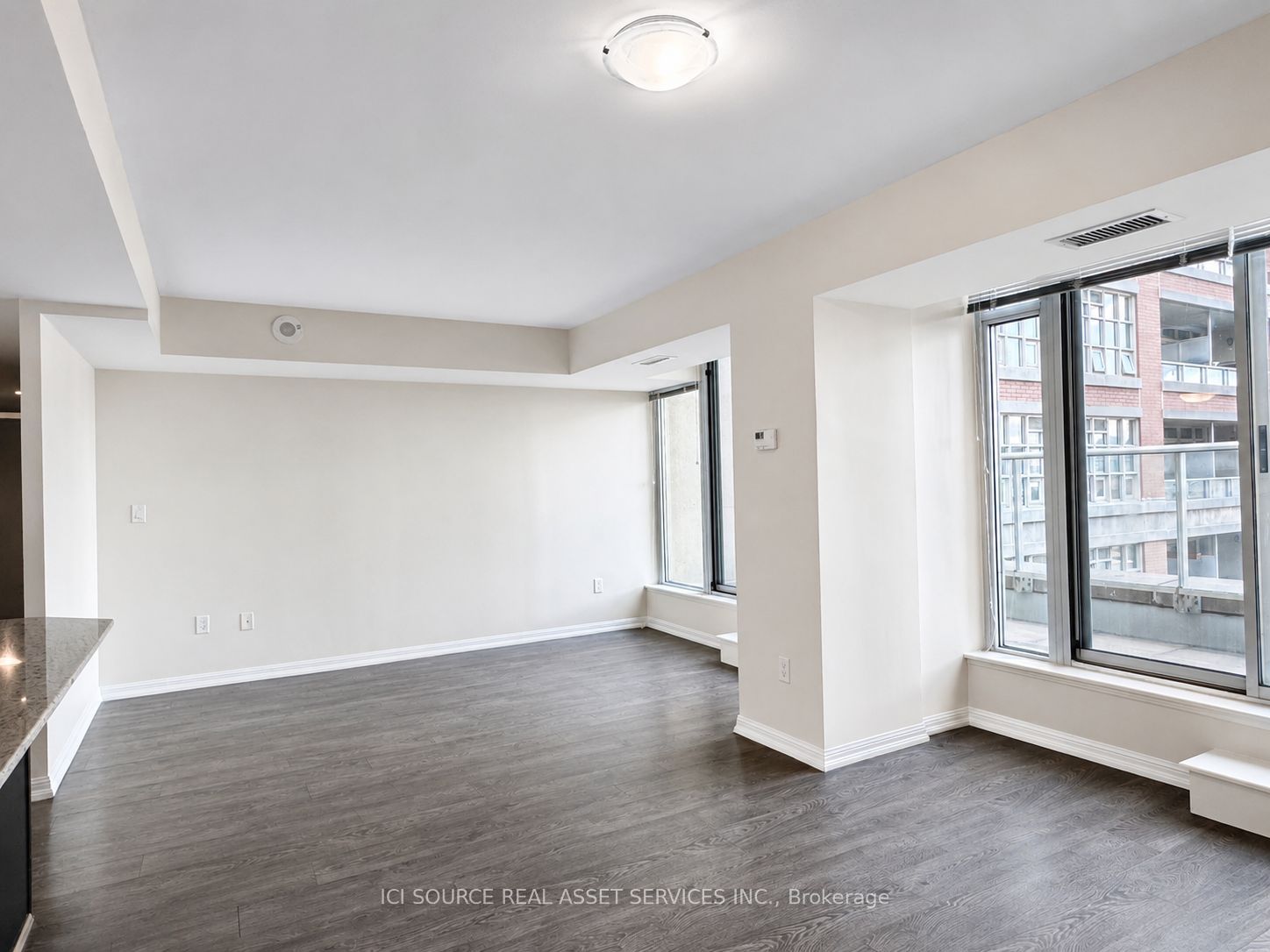 85 East Liberty Street 725, Toronto, ON M6K 3R4 photo 4