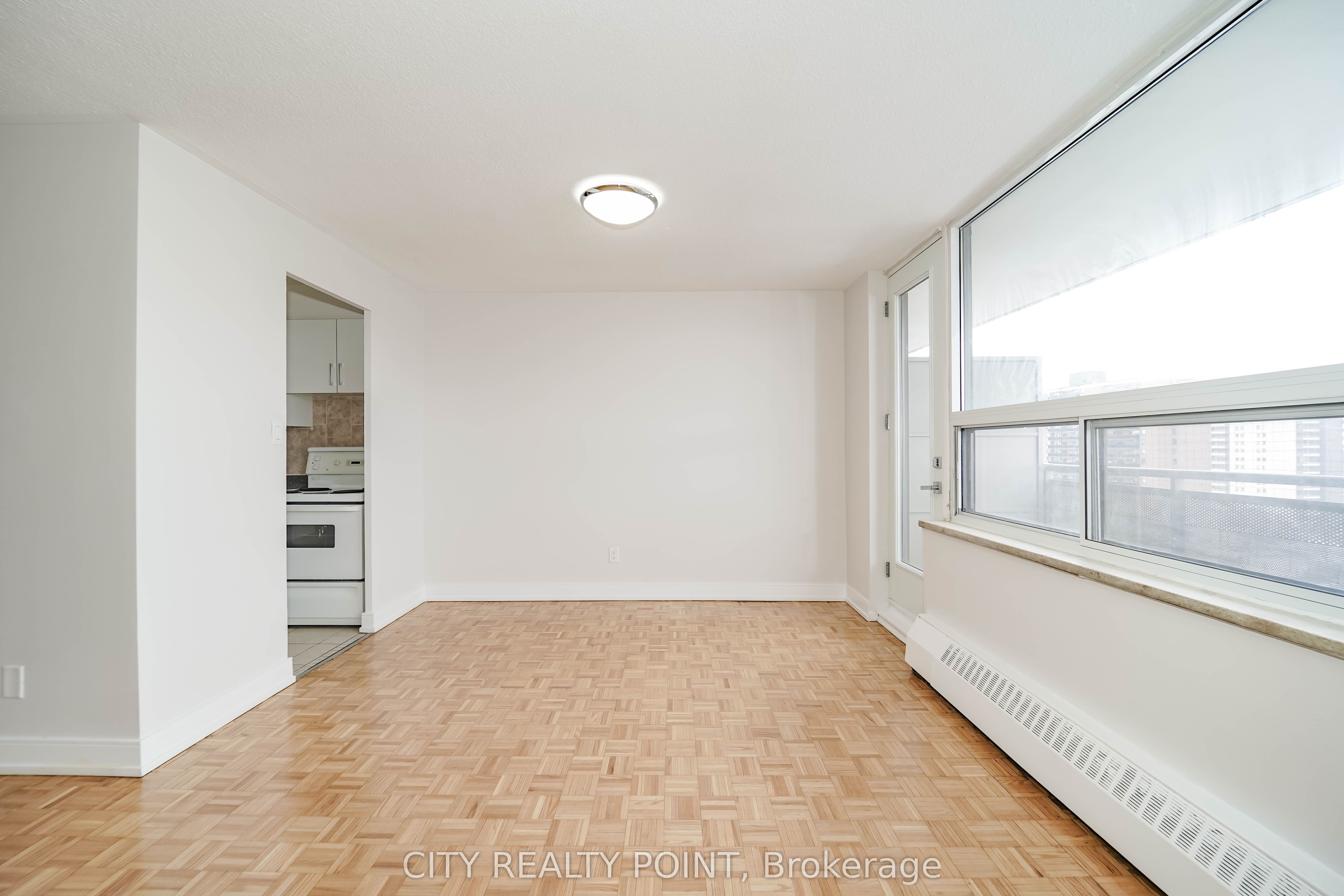 6200 Bathurst Street 1008, Toronto, ON M2R 2A3 photo 5