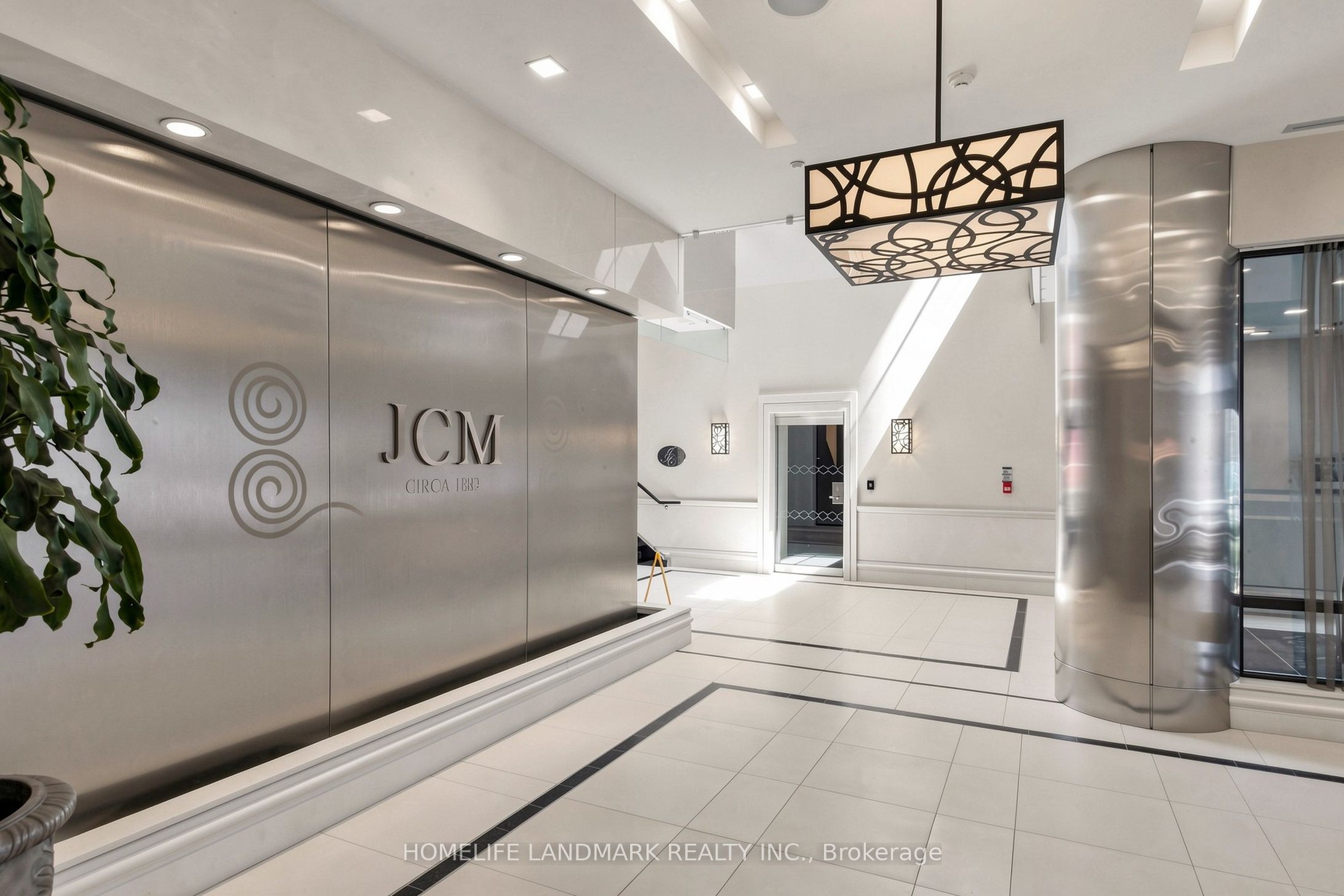 28 Linden Street 1408, Toronto, ON M4Y 0A4 photo 3