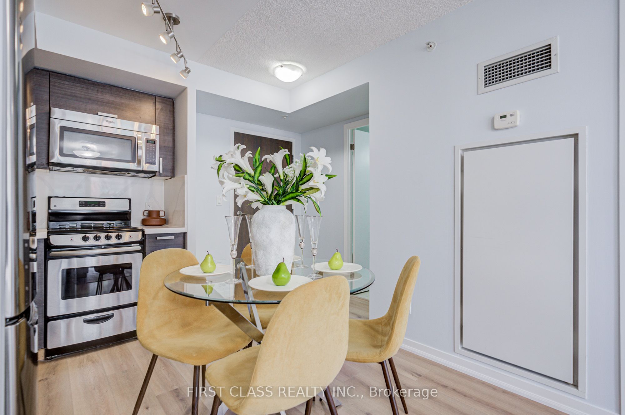 68 Abell Street 527, Toronto, ON M6J 0B1 photo 2