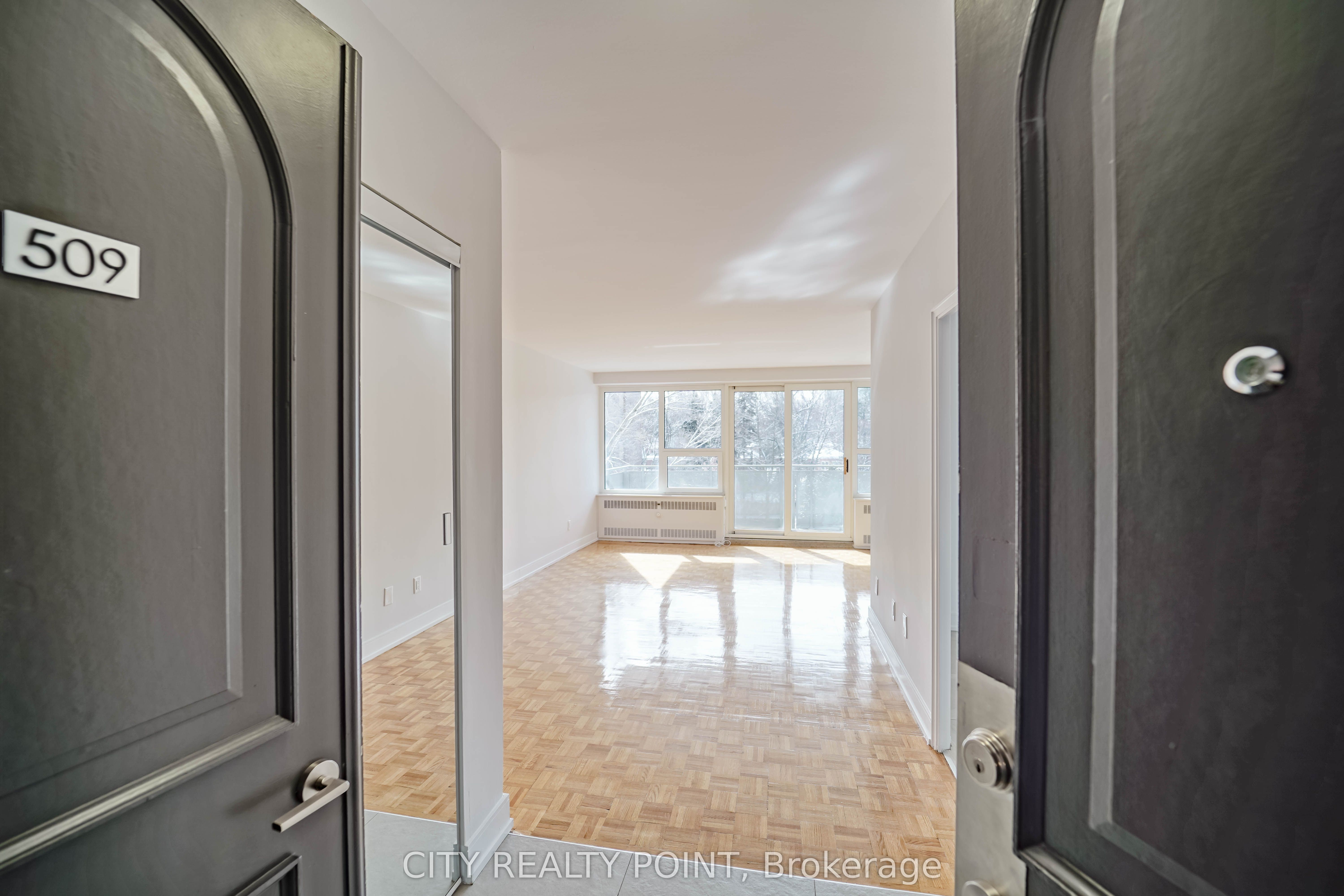 10 Shallmar Boulevard 907, Toronto, ON M5N 1J4 photo 2