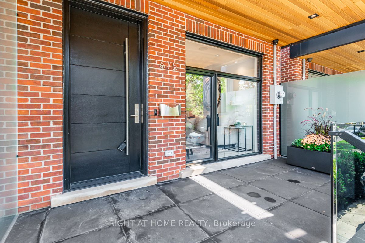 675 Huron Street, Toronto, ON M5R 2R8 photo 2