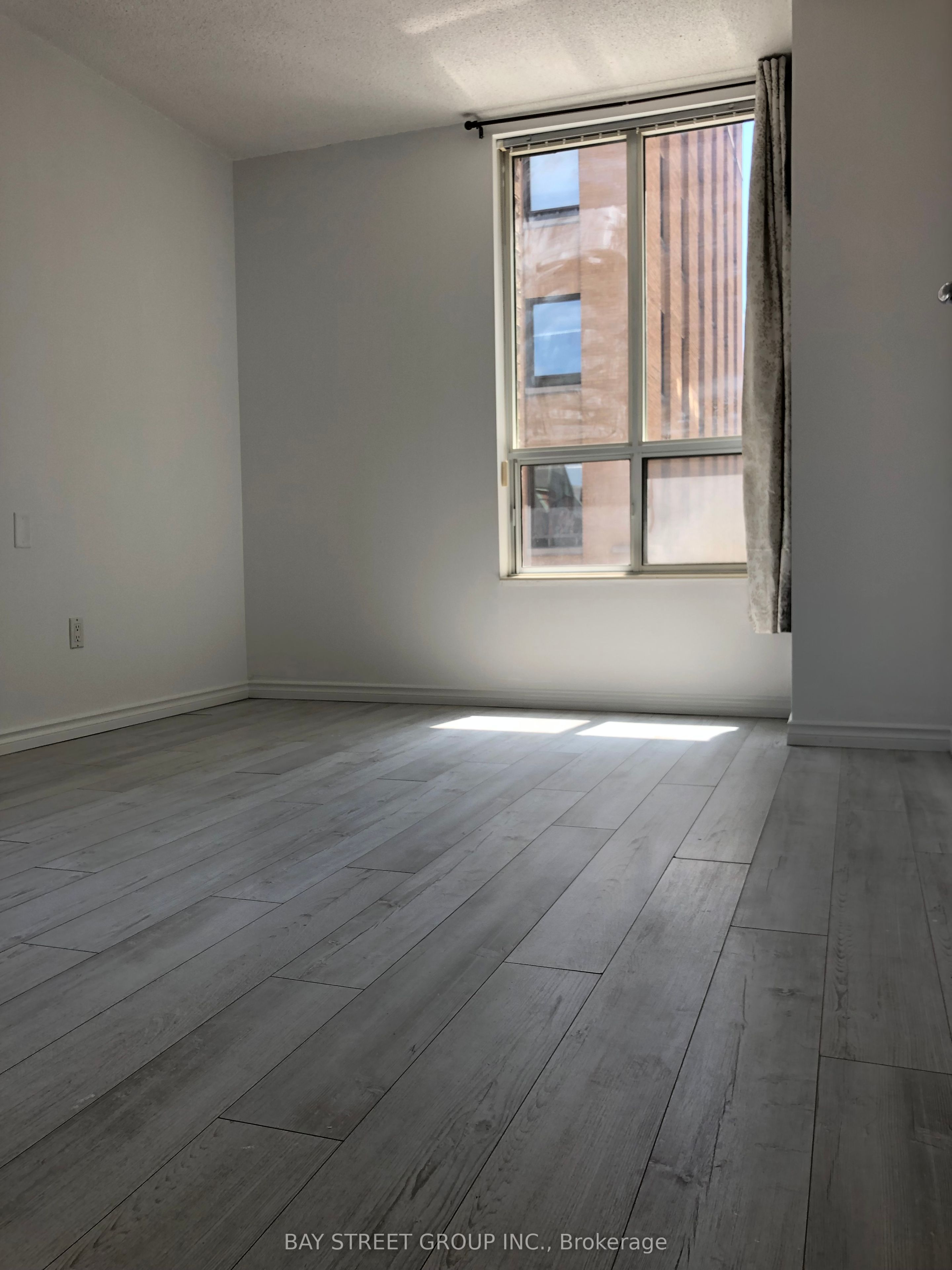 284 Bloor Street W 308, Toronto, ON M5S 3B8 photo 3