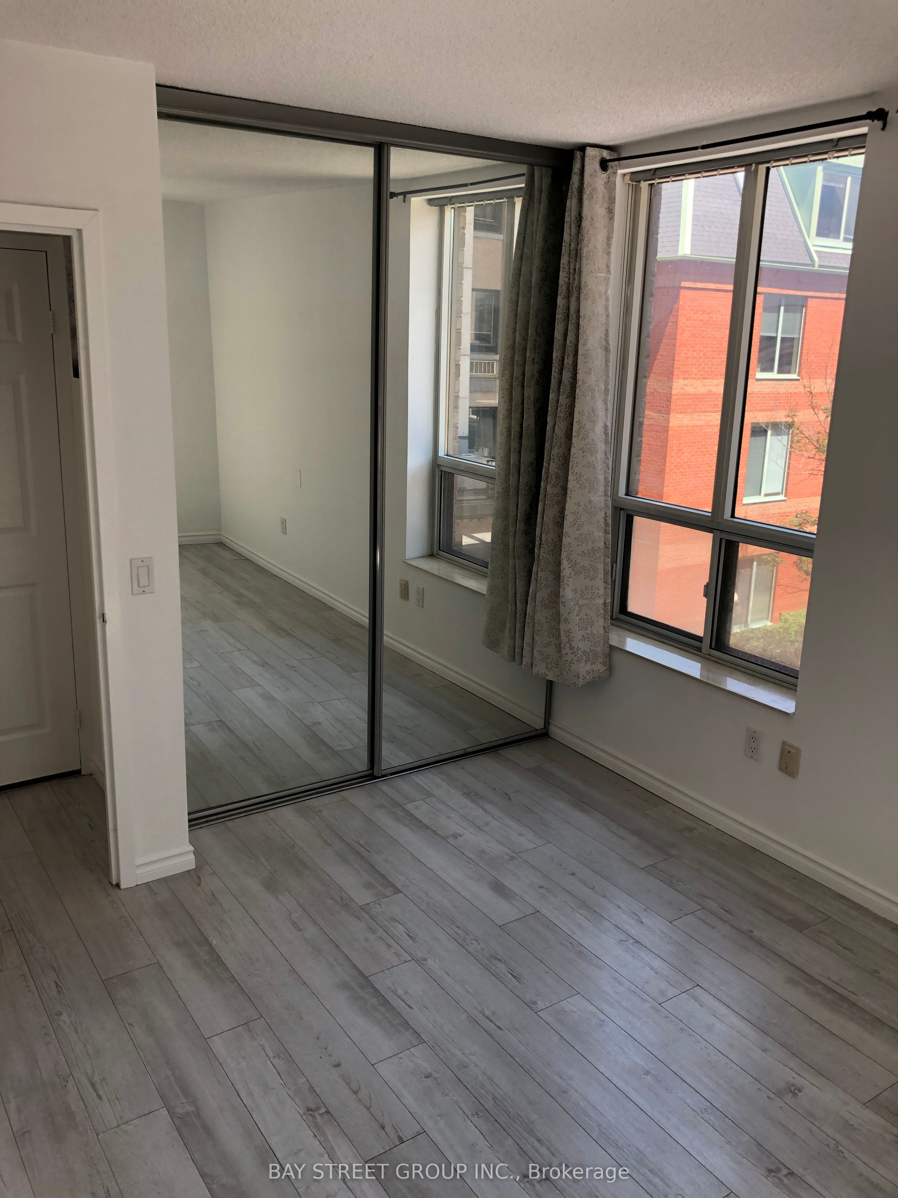 284 Bloor Street W 308, Toronto, ON M5S 3B8 photo 4