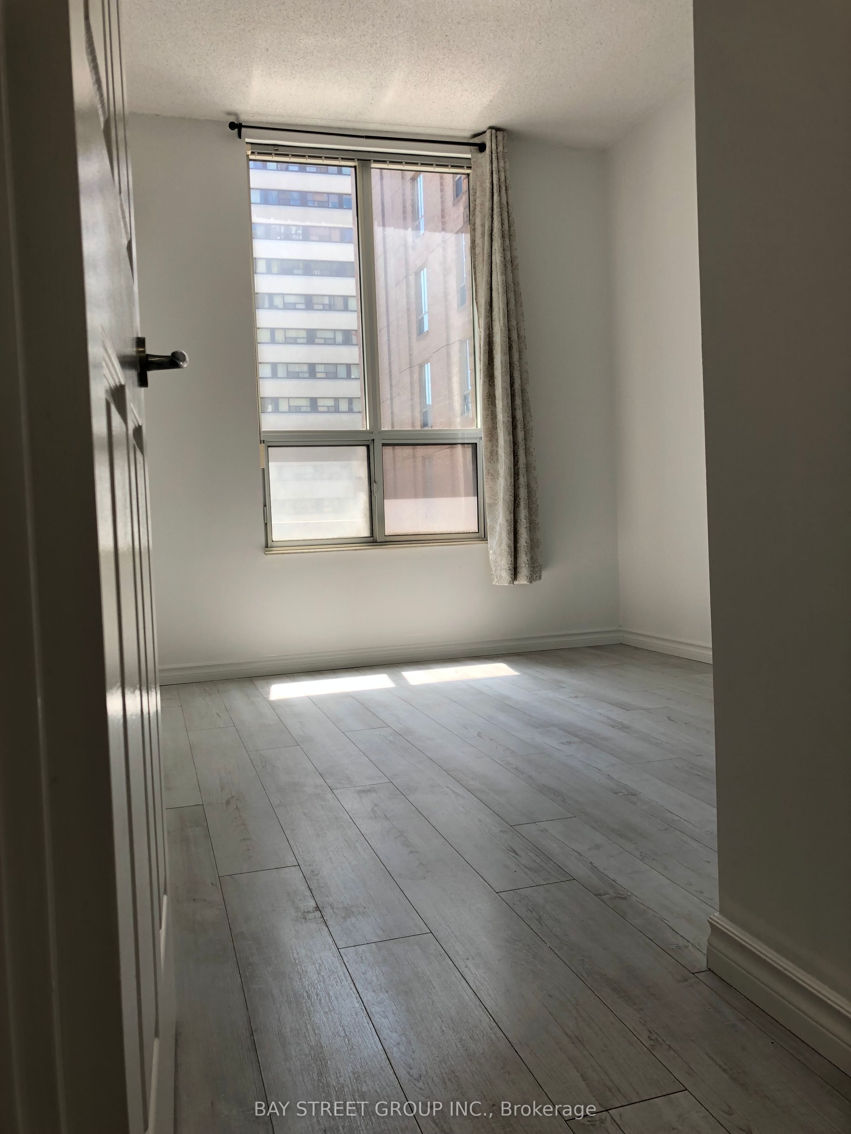 284 Bloor Street W 308, Toronto, ON M5S 3B8 photo 5