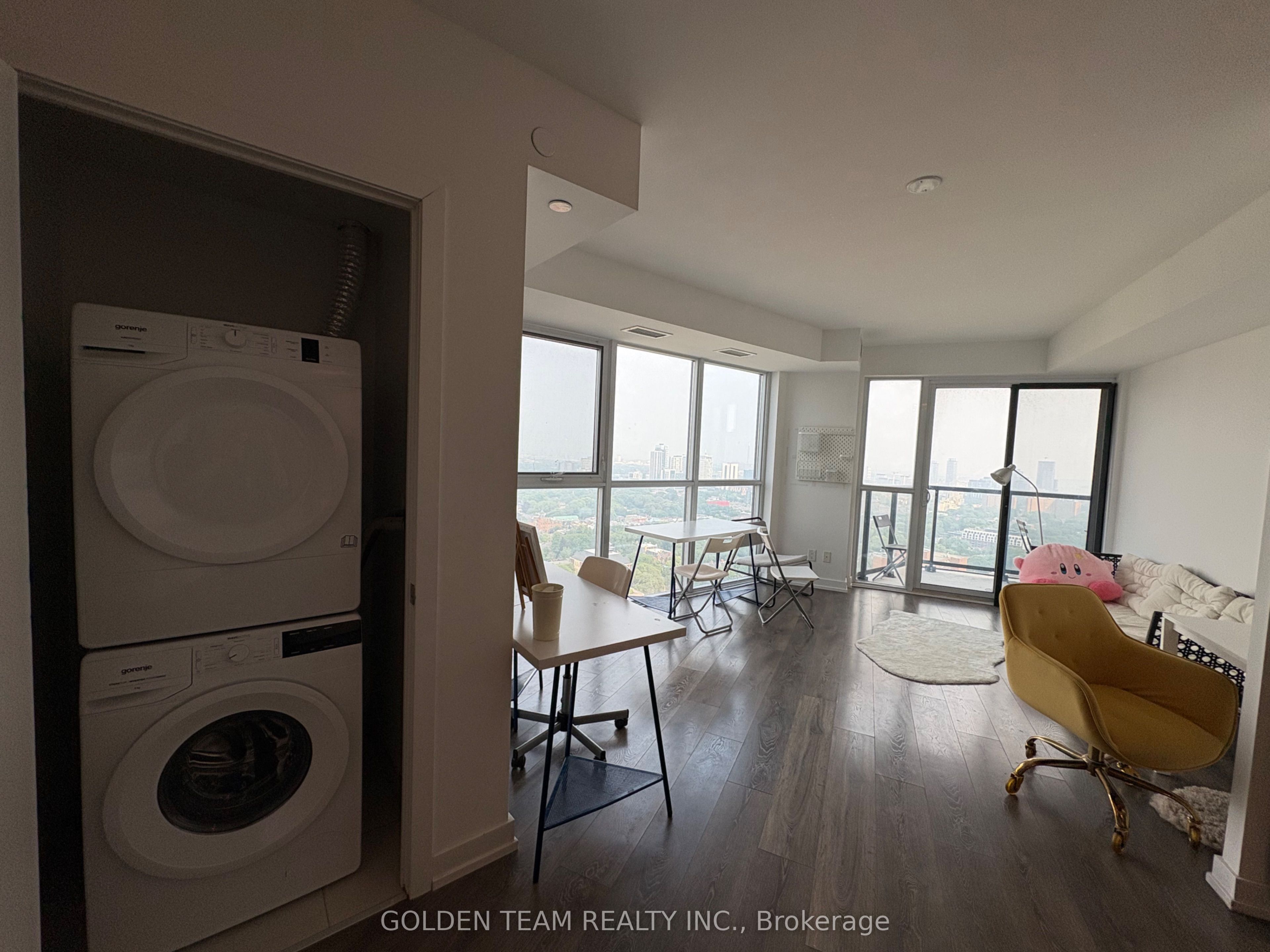 159 Wellesley Street E 2704, Toronto, ON M4Y 0H5 photo 5