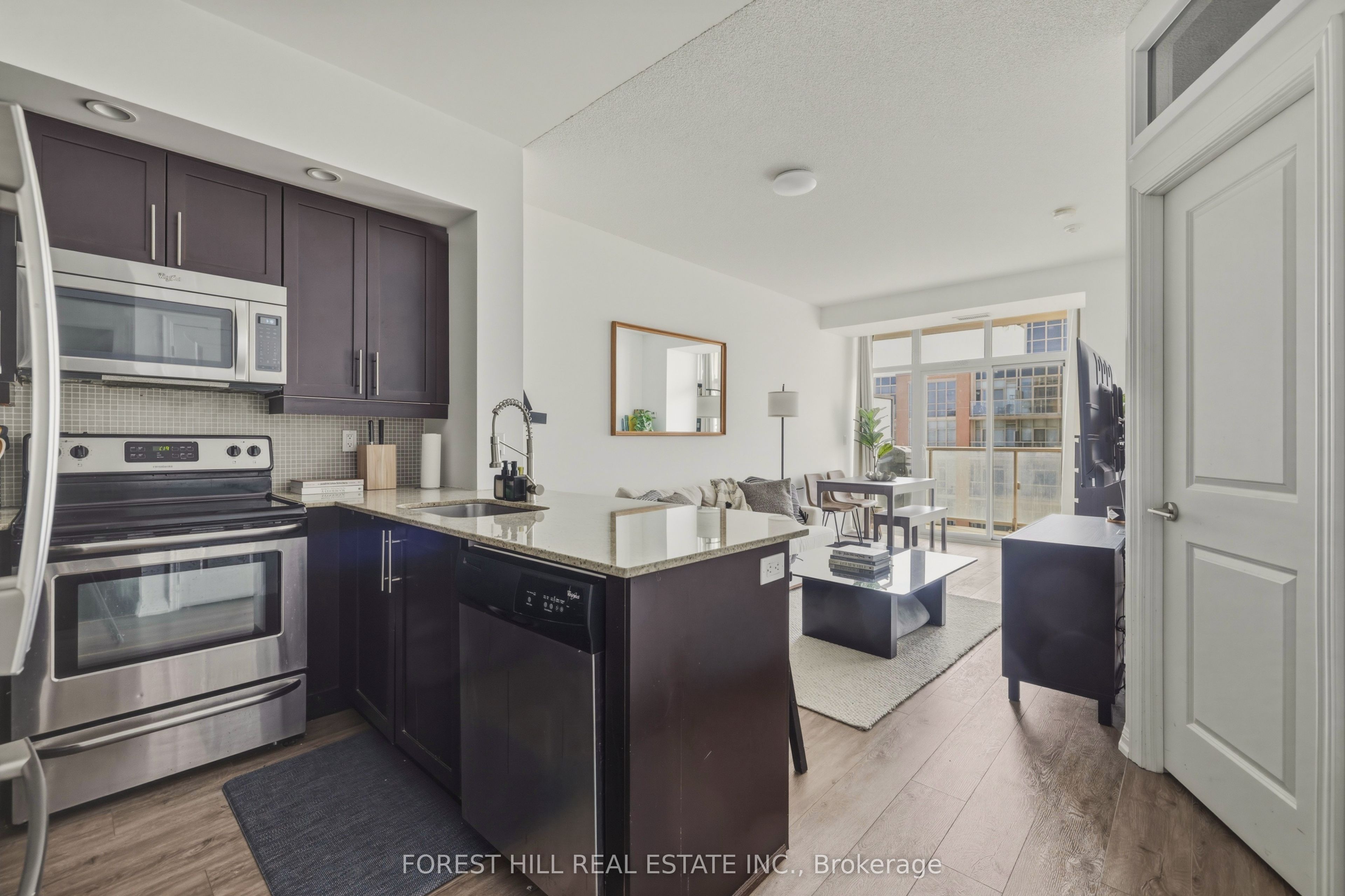 75 East Liberty Street 2207, Toronto, ON M6K 3R3 photo 3