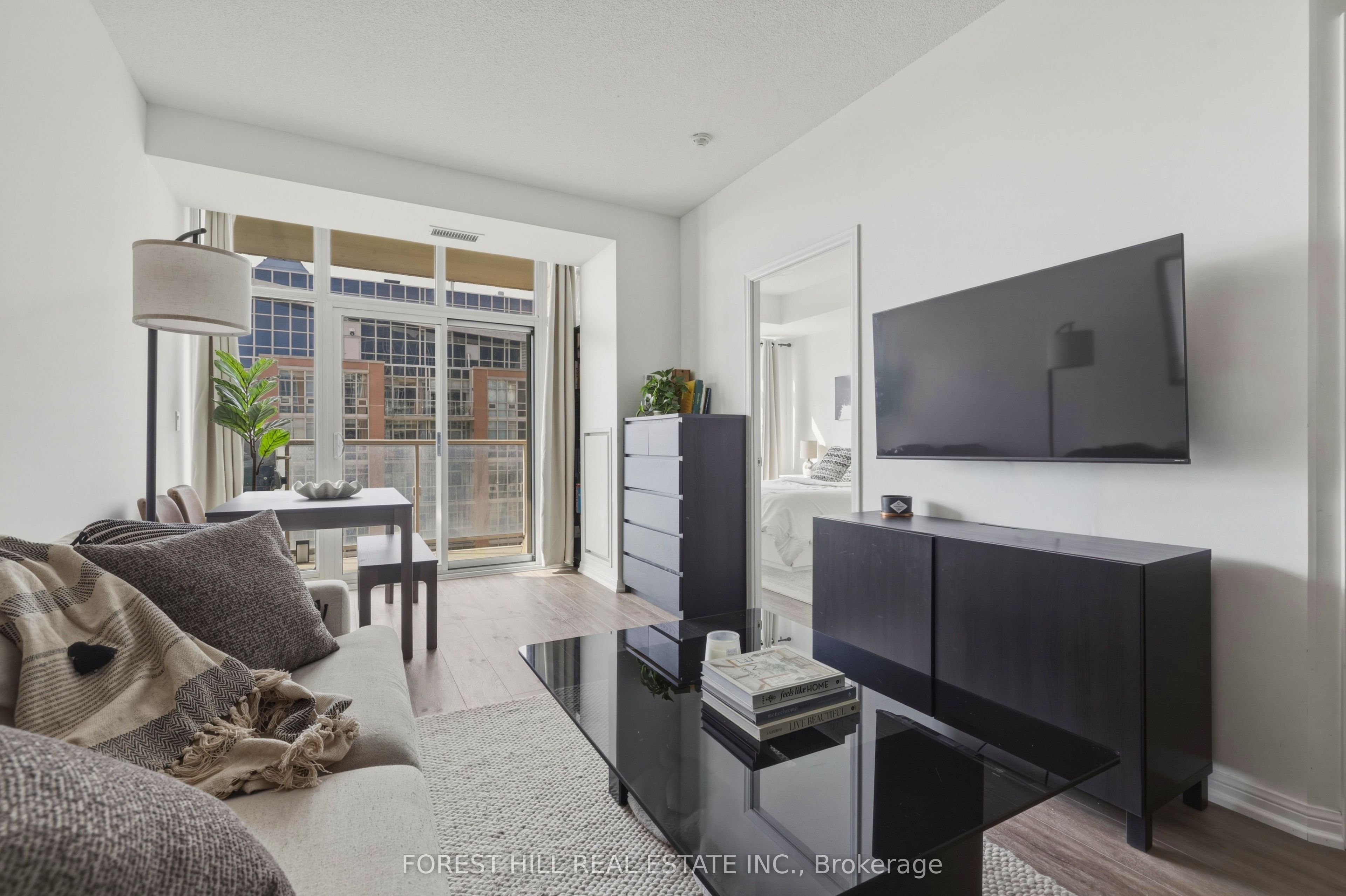 75 East Liberty Street 2207, Toronto, ON M6K 3R3 photo 5
