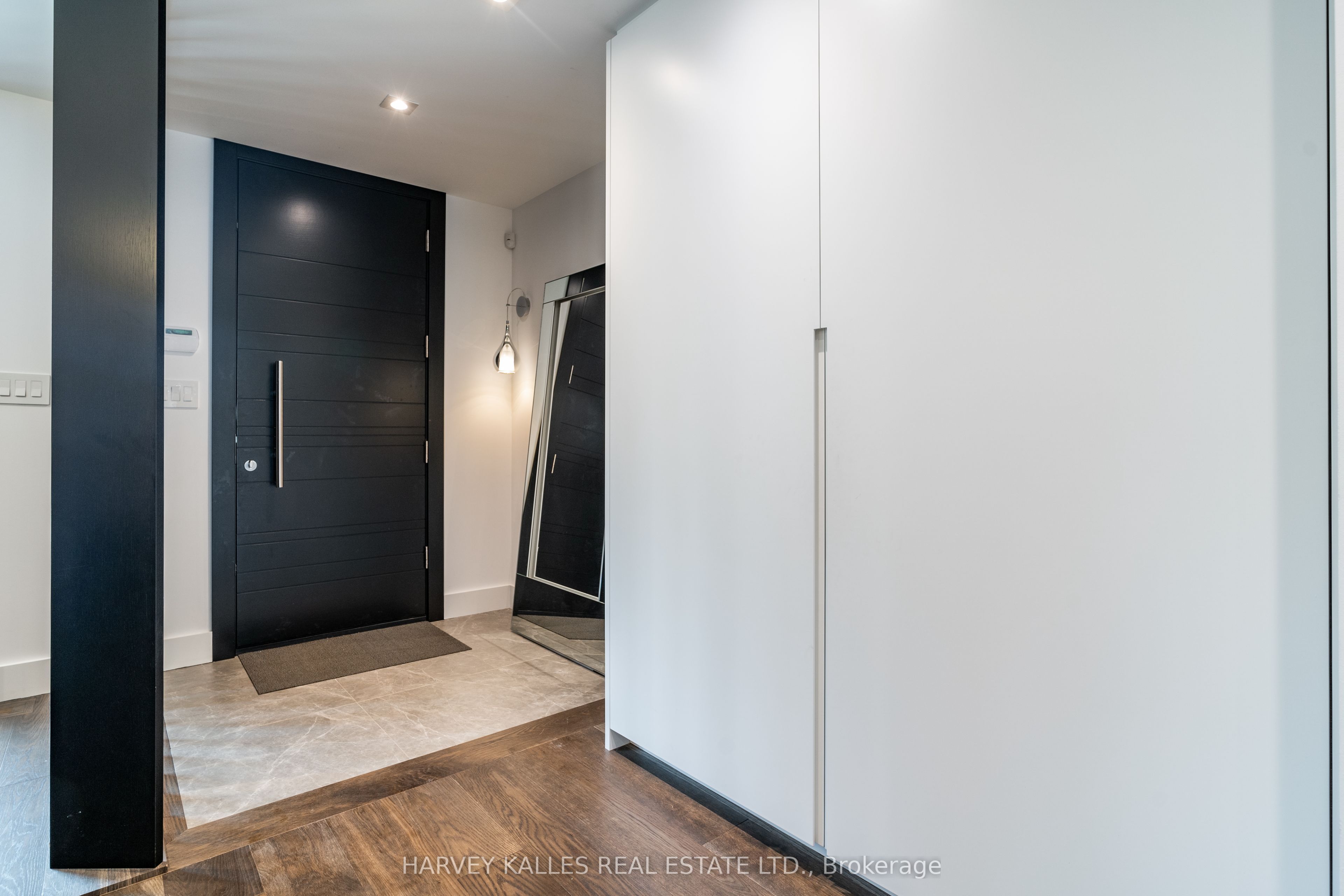 305 Glen Road, Toronto, ON M4W 2X4 photo 4