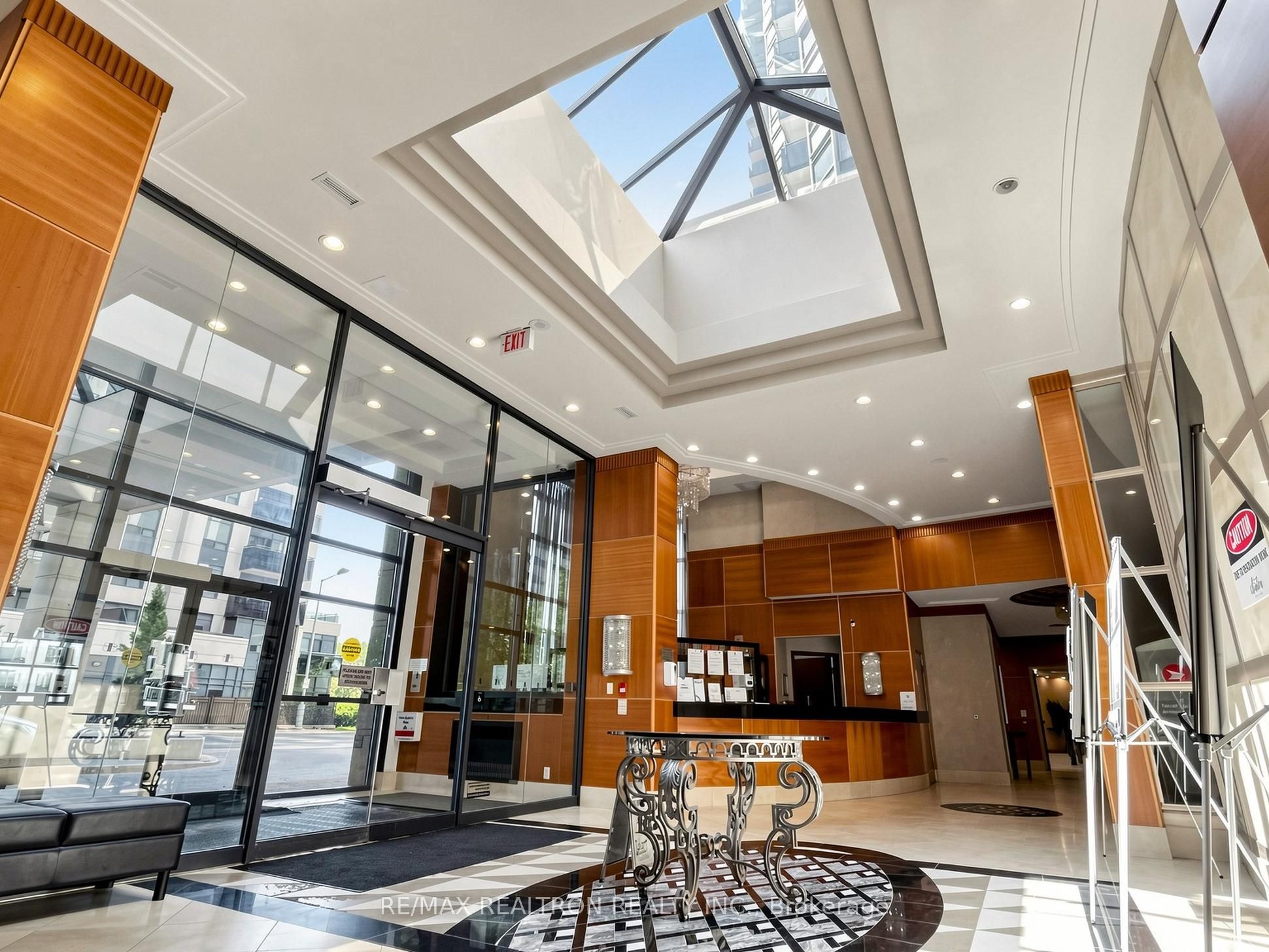 155 Beecroft Road 2610, Toronto, ON M2N 7C6 photo 4
