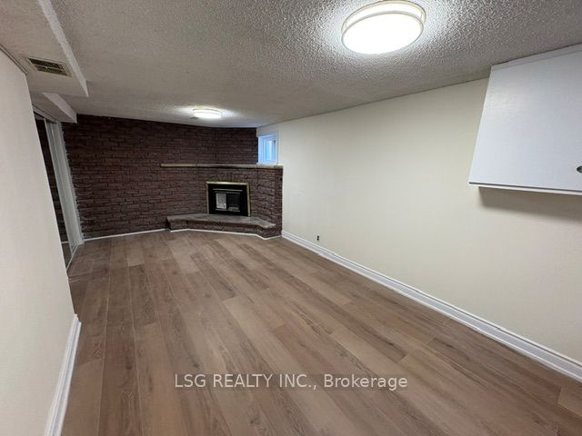 268 Pleasant Avenue Lower, Toronto, ON M2M 1M5 photo 2