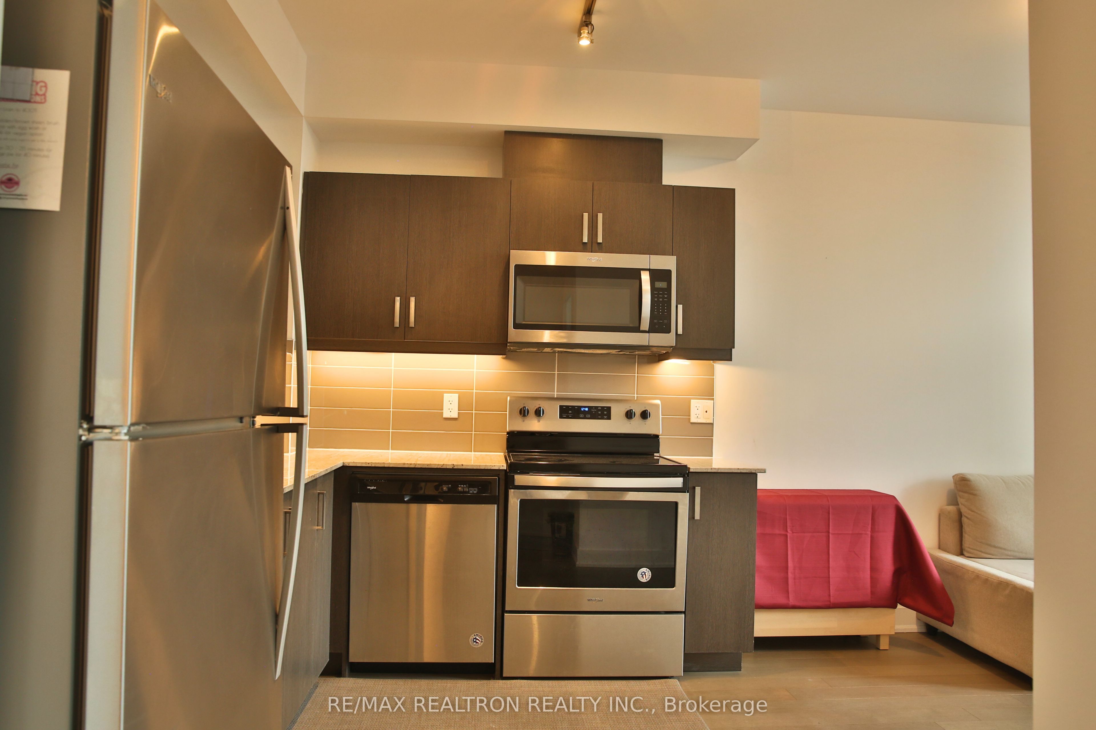 1486 Bathurst Street 303, Toronto, ON M5P 3G9 photo 5