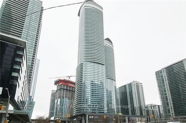 14 York Street 511, Toronto, ON M5J 0B1