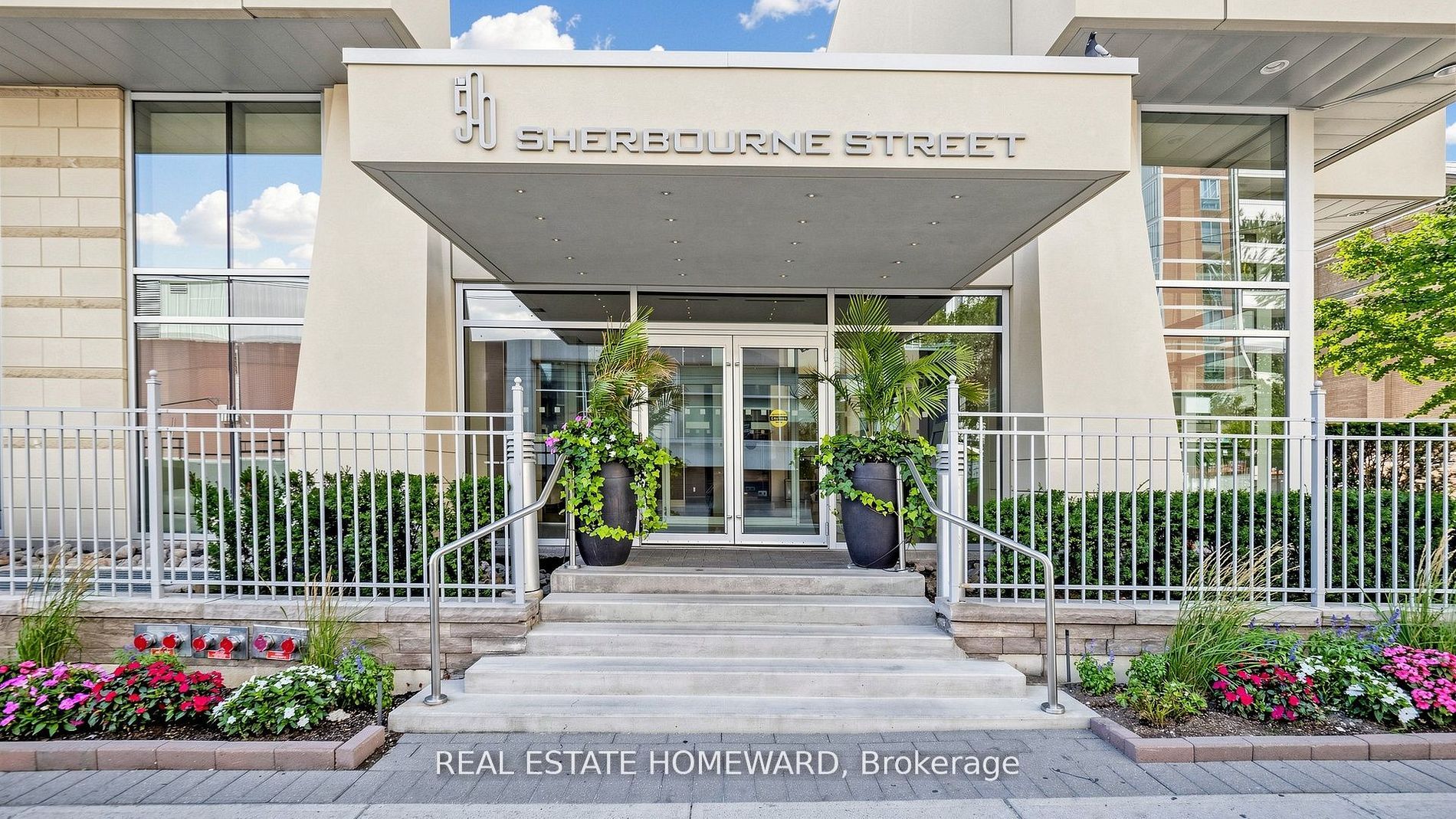 500 Sherbourne Street 503, Toronto, ON M4X 1L1 photo 3