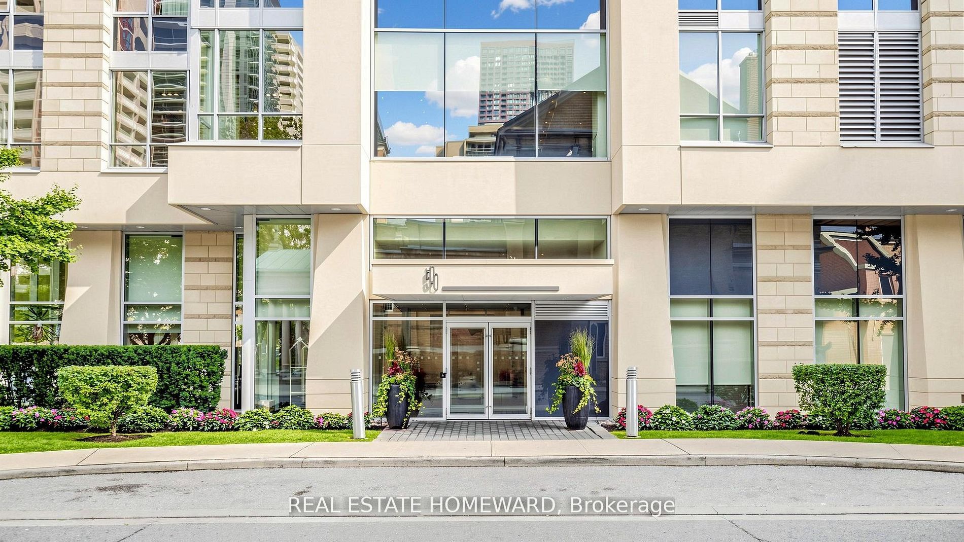 500 Sherbourne Street 503, Toronto, ON M4X 1L1 photo 4