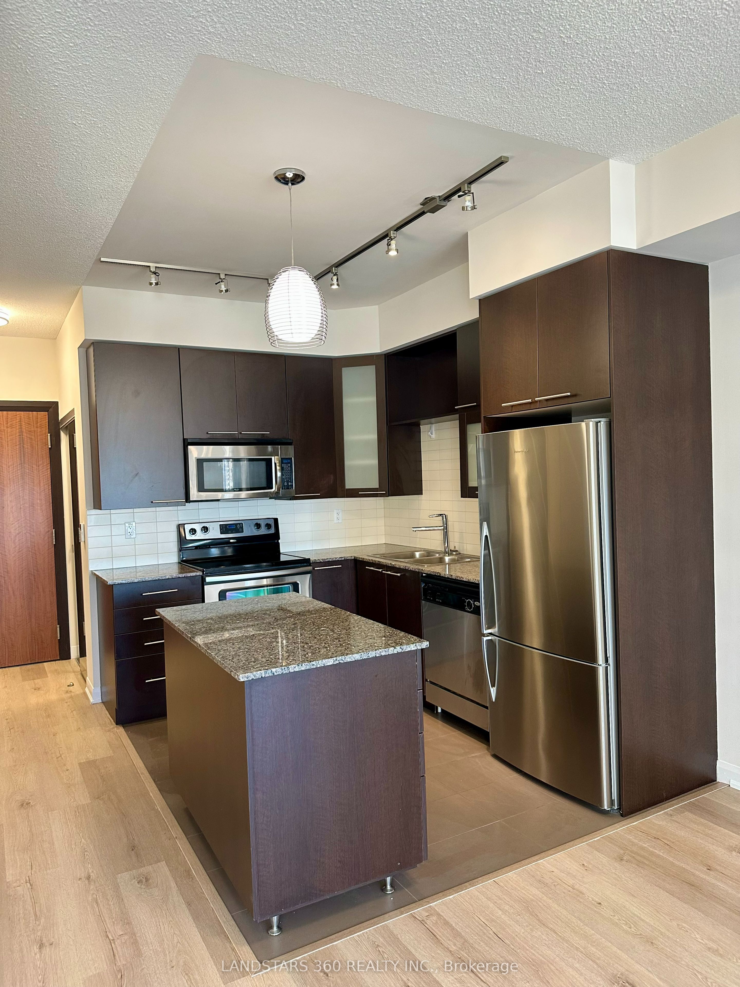 500 Sherbourne Street 1702, Toronto, ON M4X 1L1 photo 5