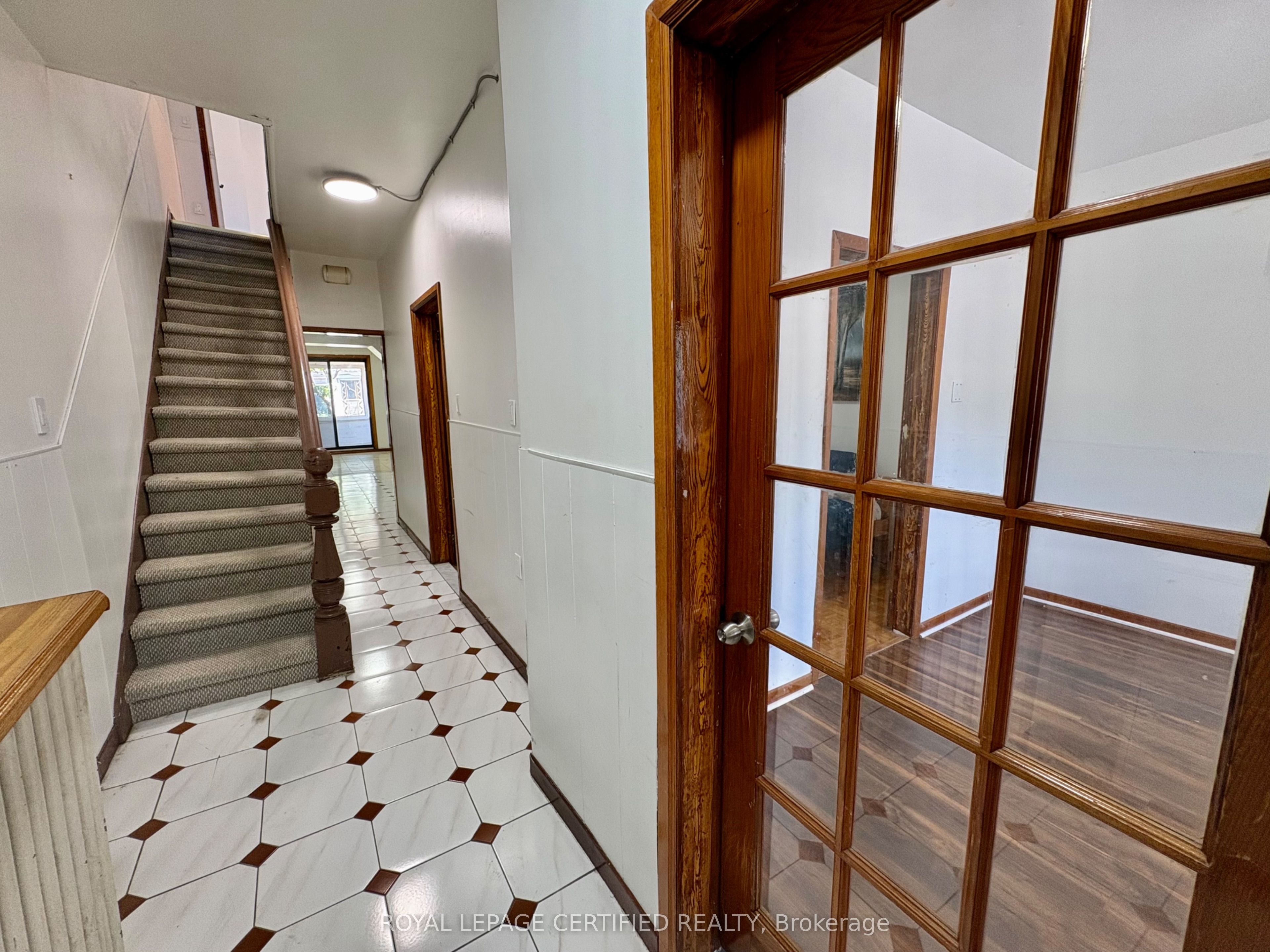 36 Mitchell Avenue, Toronto, ON M6J 1B9 photo 4