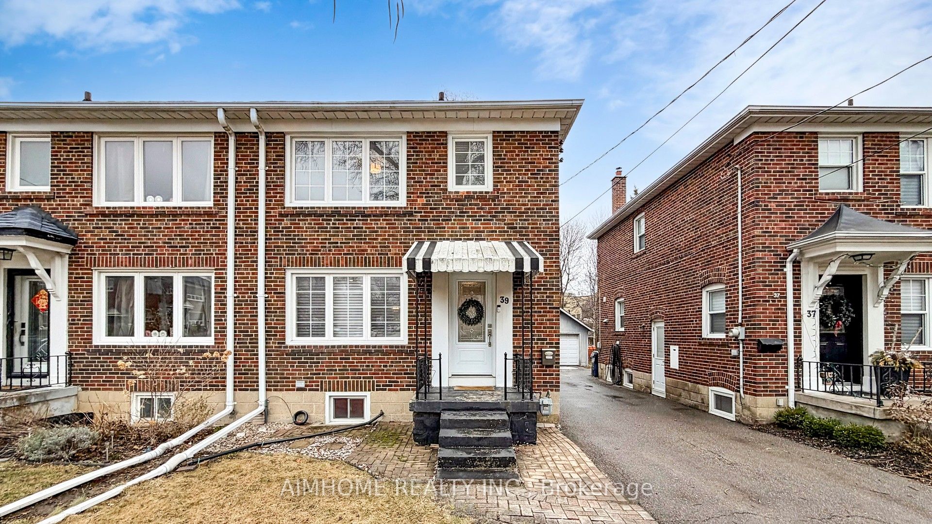 39 Brentcliffe Road, Toronto, ON M4G 3Y4