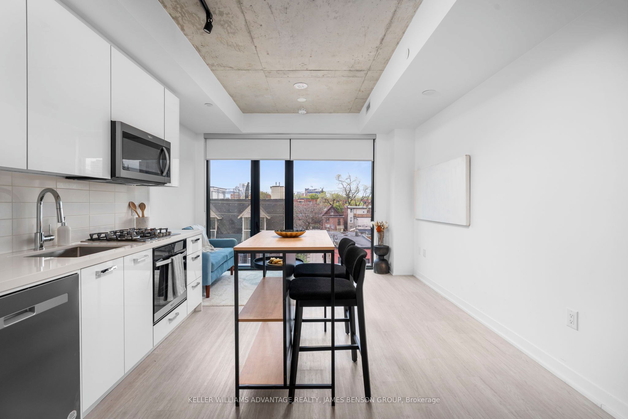 195 McCaul Street 301, Toronto, ON M5T 1W6