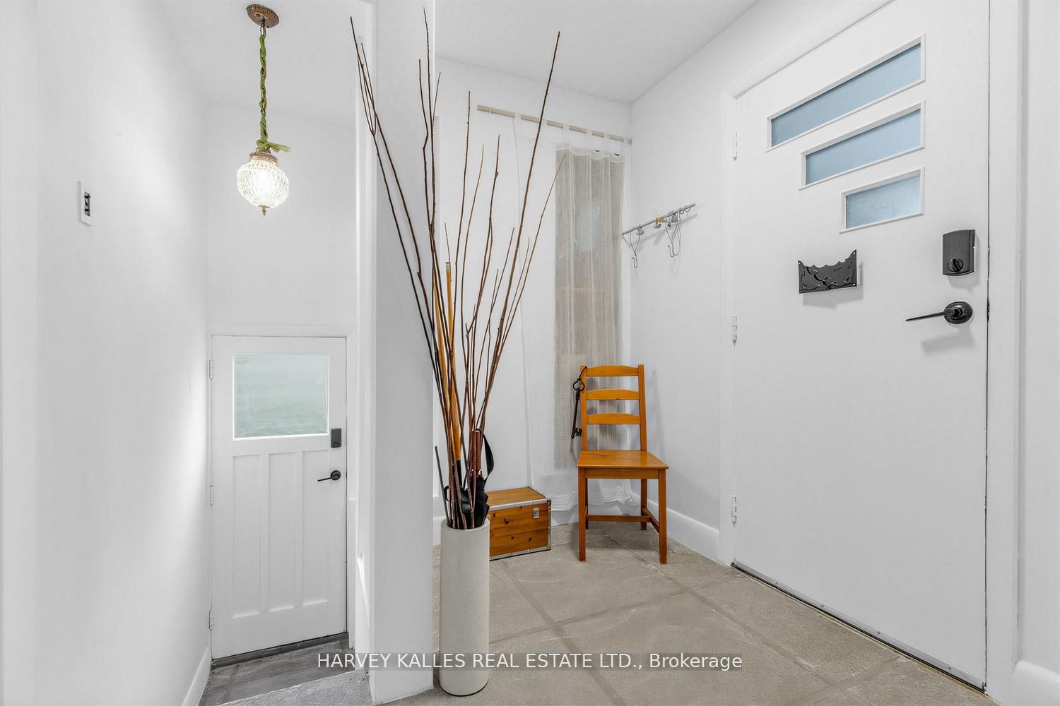 246 Burnett Avenue, Toronto, ON M2N 1V8 photo 3