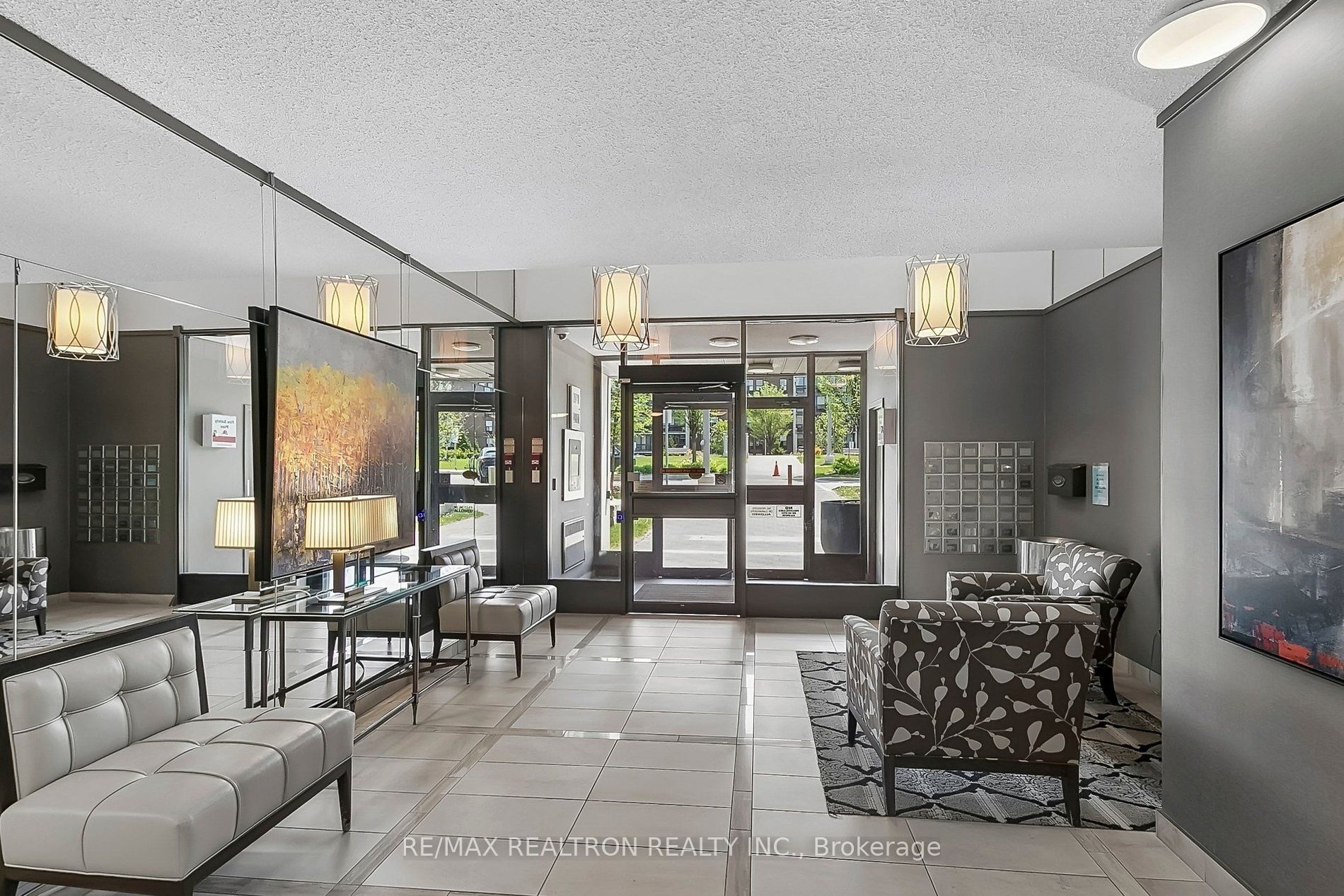 10 Fashion Roseway N/A 306, Toronto, ON M2N 6B6 photo 3