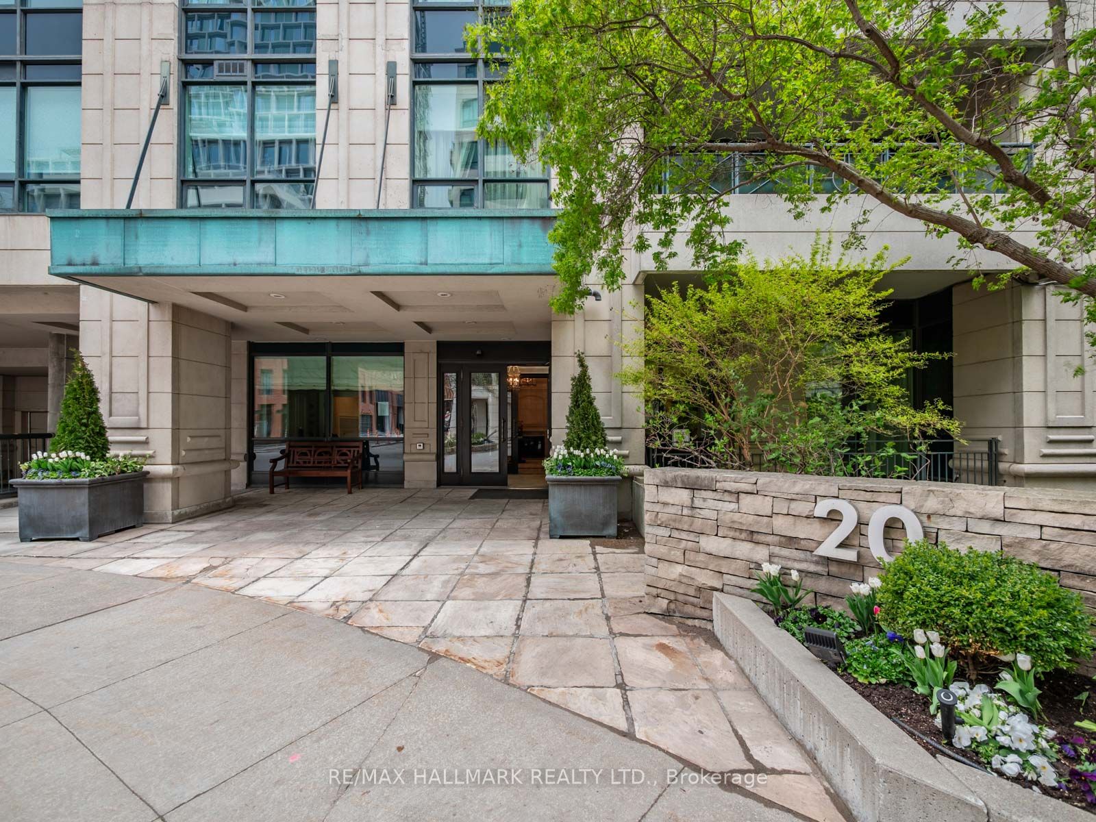 20 Scrivener Square 716, Toronto, ON M4W 3X9 photo 4