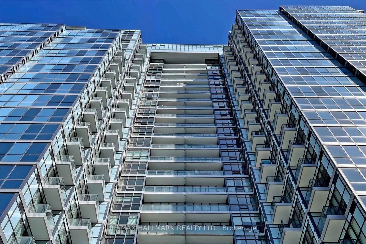 210 Simcoe Street E 1210, Toronto, ON M5T 2W5