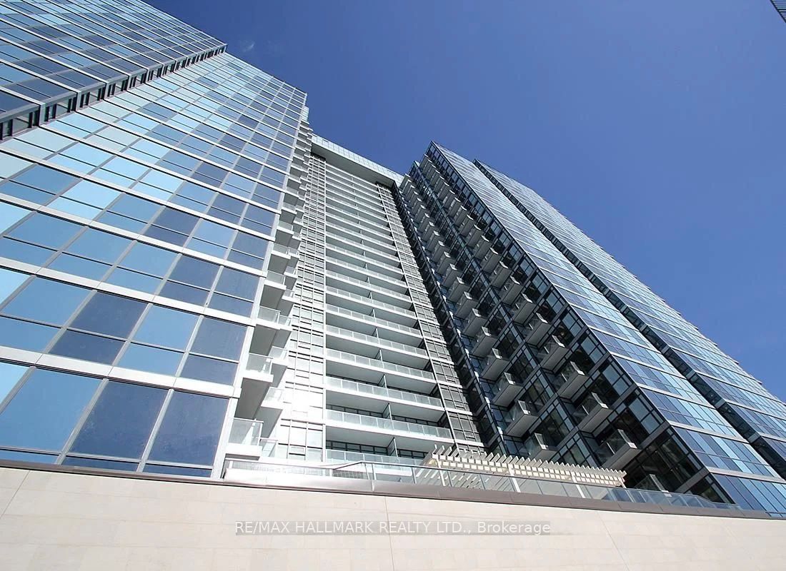 210 Simcoe Street E 1210, Toronto, ON M5T 2W5 photo 3