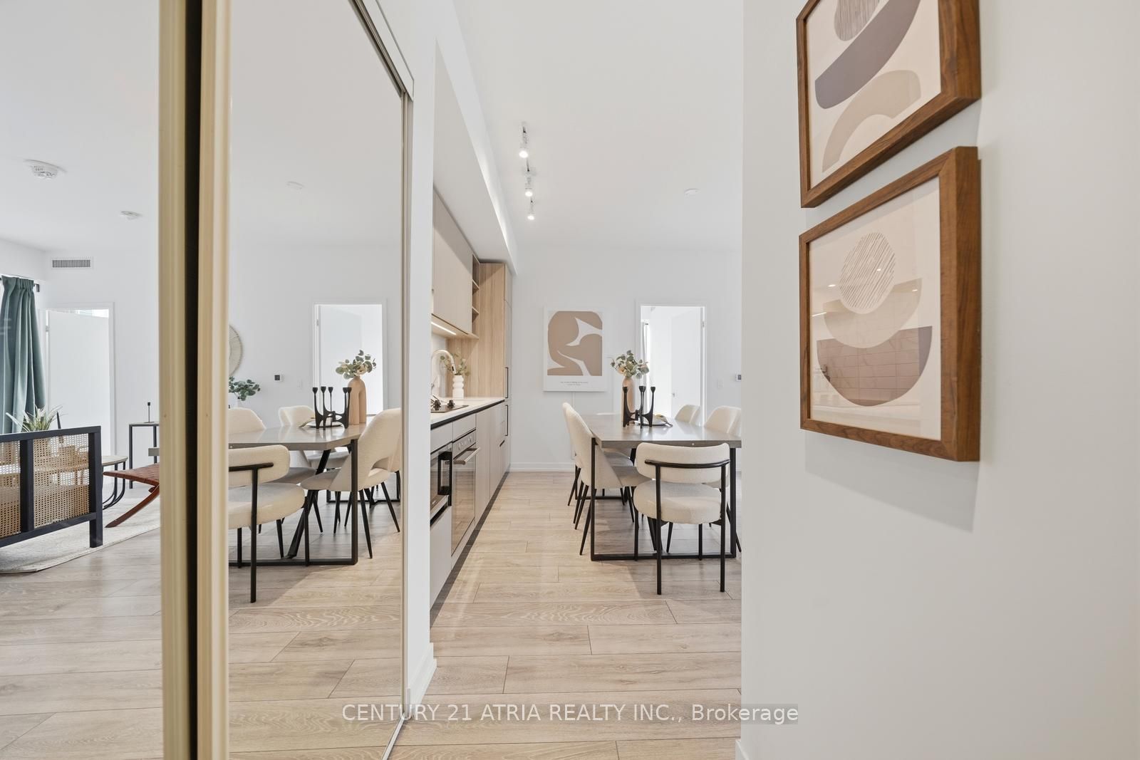 55 Mercer Street 1502, Toronto, ON M5V 0W4 photo 4